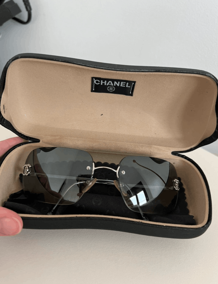 Chanel Chanel Sunglasses 4017-D CC Rhinestone Logo Rimless Vintage Size ONE SIZE - 1 Thumbnail