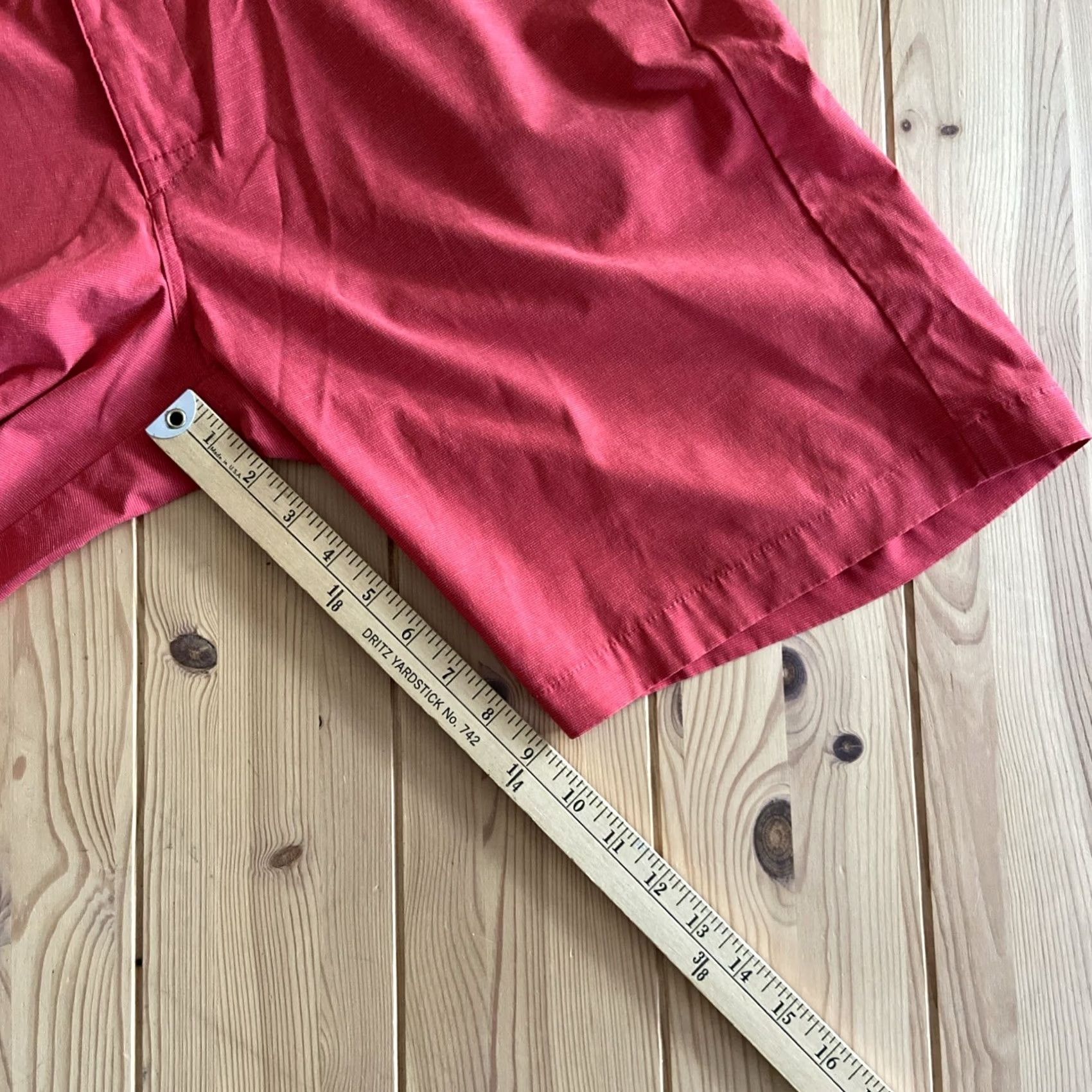 TravisMathew Travis Mathew Chino Short 34 Red Loud Golf Performance Proceed With Caution Size US 34 / EU 50 - 6 Thumbnail