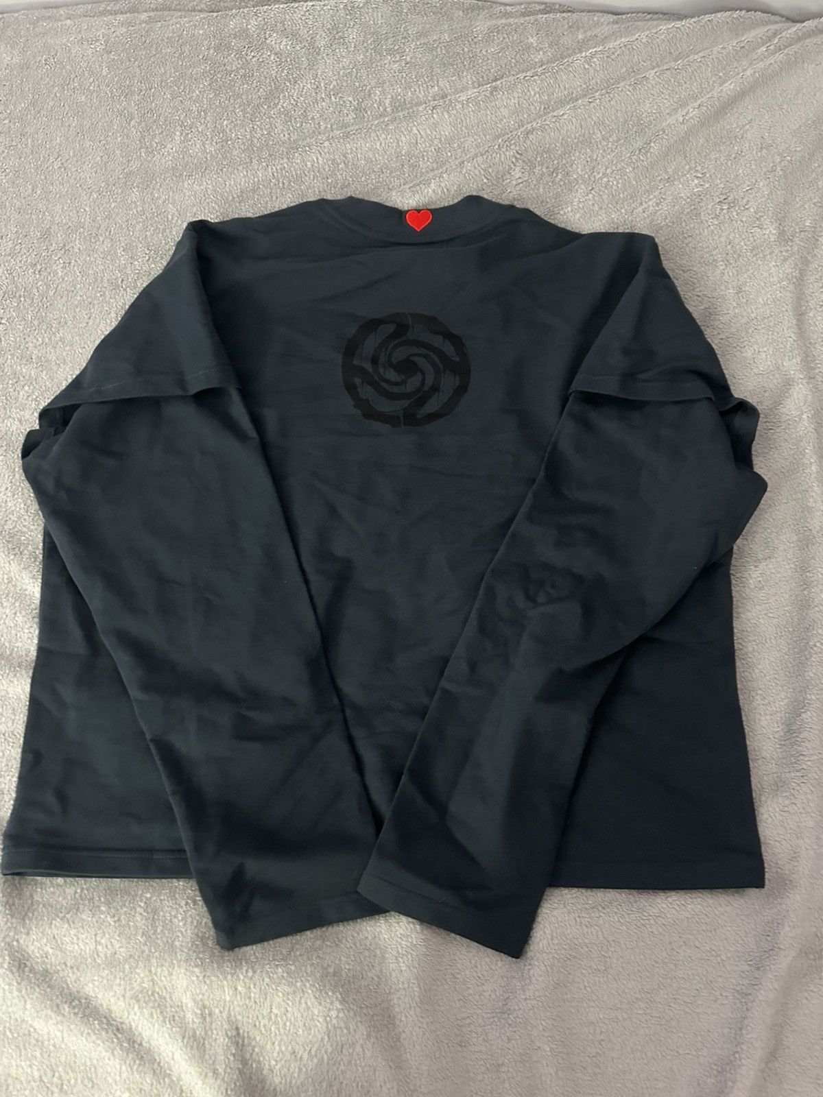 Vintage Navy/black long sleeve t shirt with rose pattern Size US M / EU 48-50 / 2 - 6 Thumbnail