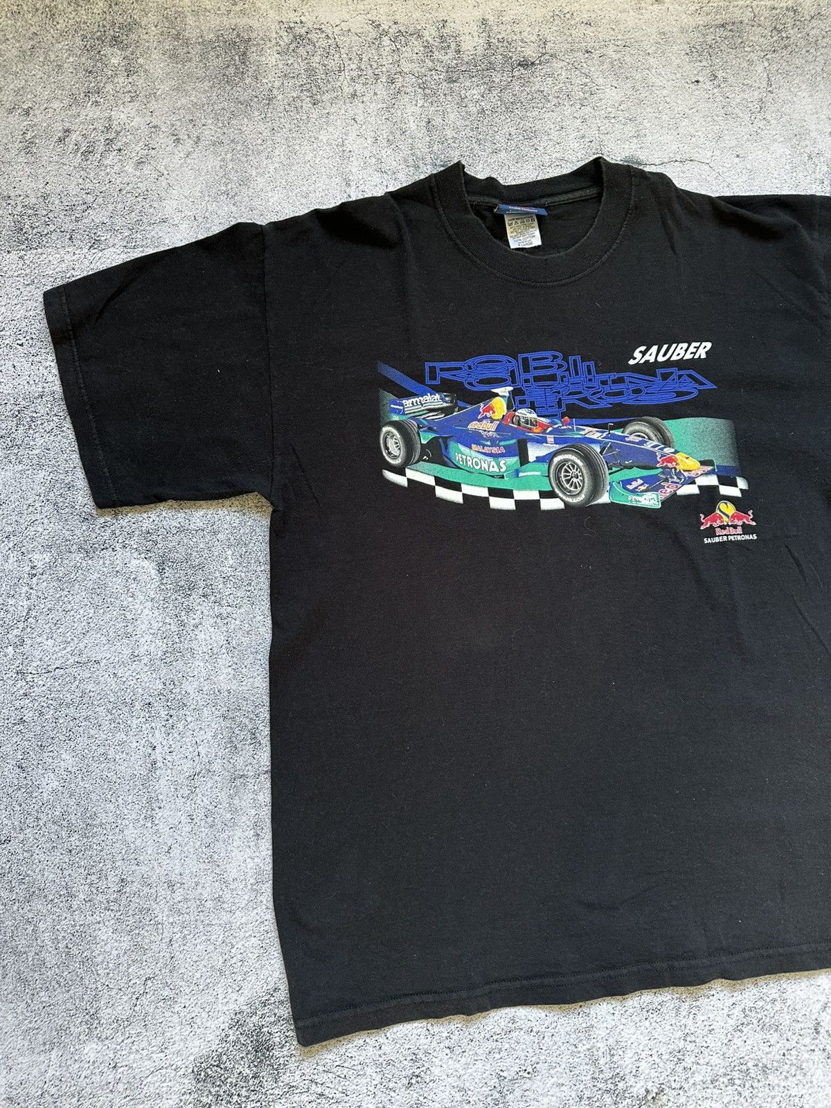 Red Bull Vintage Res Bull Sauber Patronas Formula 1 Racing T-shirt Size US L / EU 52-54 / 3 - 4 Thumbnail