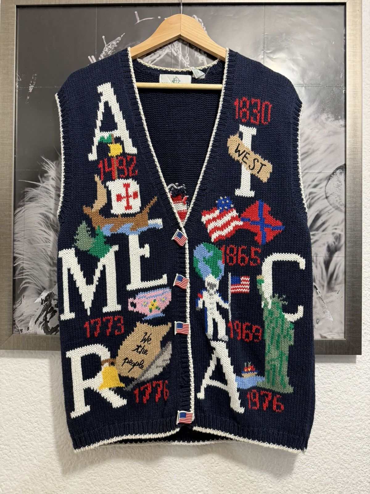 Vintage AMERICA E PLURIBUS UNUM VINTAGE HAND KNITTED VEST 1982 Size US M / EU 48-50 / 2 - 1 Thumbnail