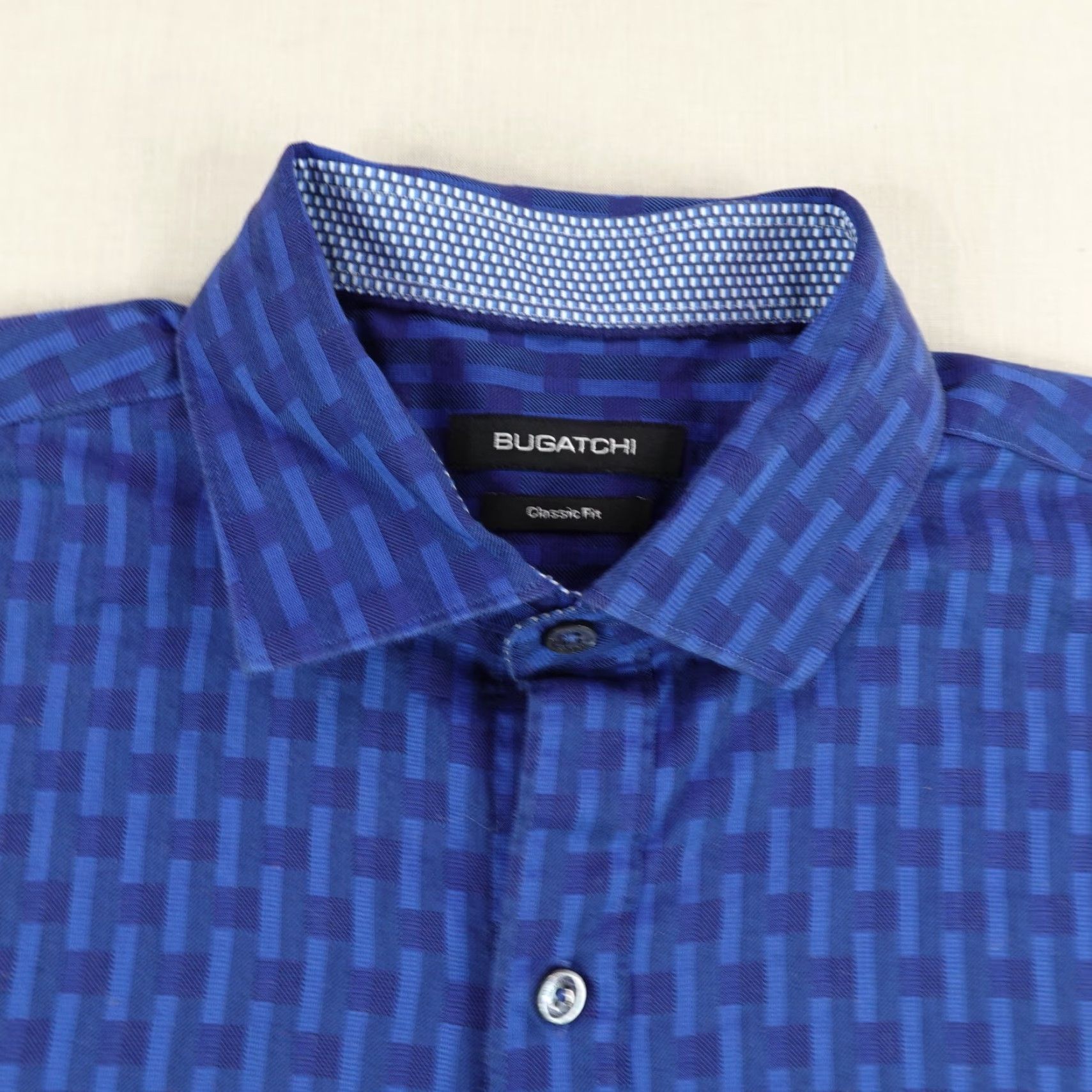 BUGATCHI VINTAGE Bugatchi Uomo Men's Button-Up Shirt Medium Blue Geometric Long Sleeve Business Casual Formal Size US M / EU 48-50 / 2 - 2 Thumbnail