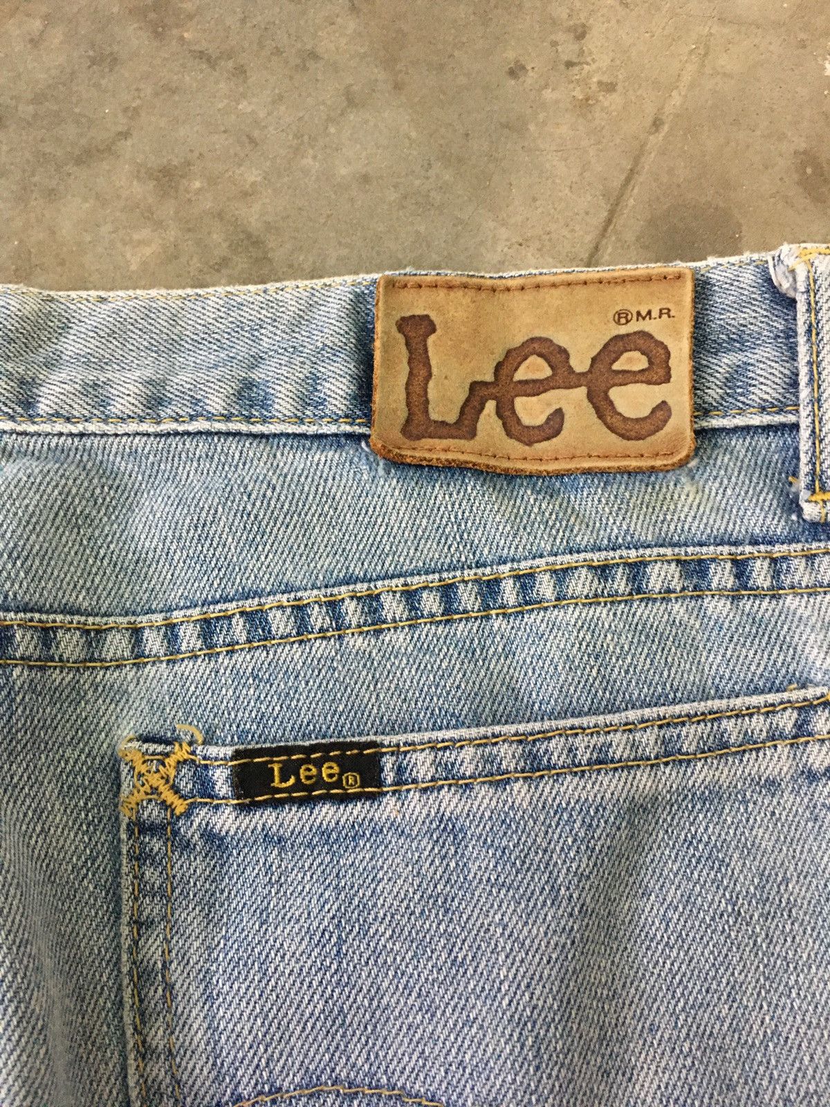 Japanese Brand × Lee Distressed Lee Flare Jeans (15) Size 30" / US 8 / IT 44 - 3 Thumbnail