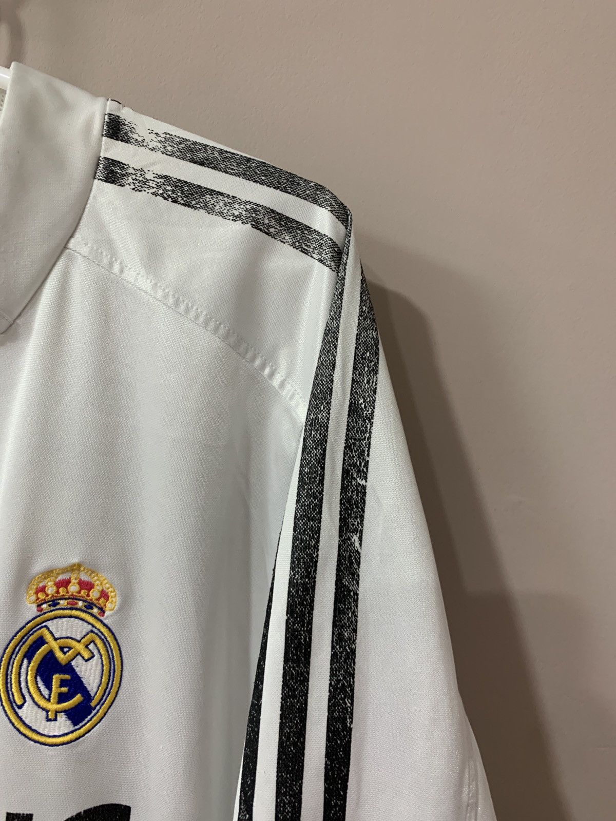Vintage Real Madrid 2004 Home Football Shirt Adidas Soccer Vintage Size US XL / EU 56 / 4 - 8 Thumbnail