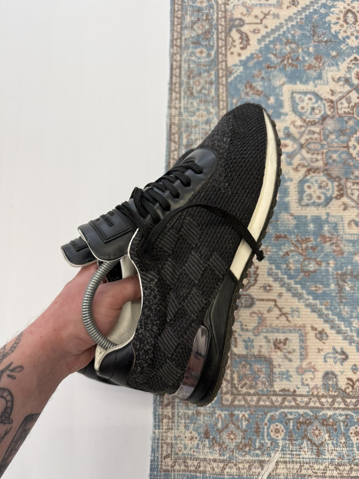 Louis Vuitton Louis Vuitton Damier Run Away Sneakers Shoes Size US 6.5 / EU 39-40 - 9 Thumbnail