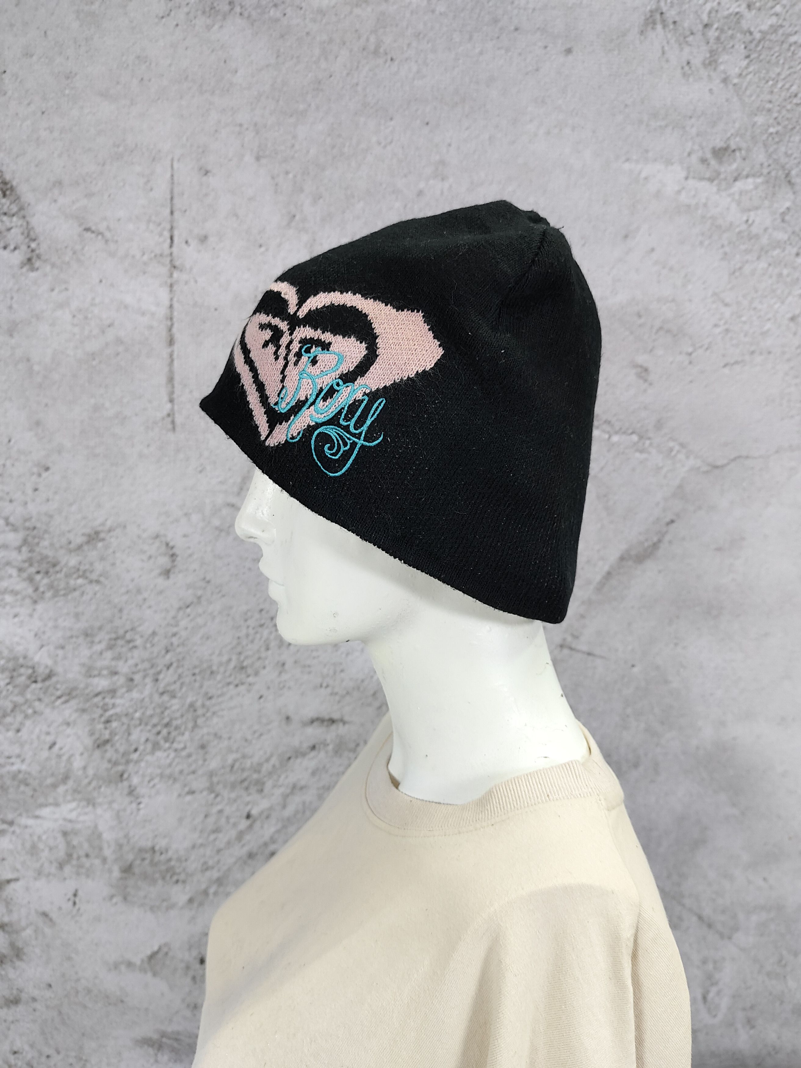 Quiksilver 2000s Roxy- Feminine Surf Skate Y2K Aesthetic Beanie Hat Size ONE SIZE - 2 Thumbnail