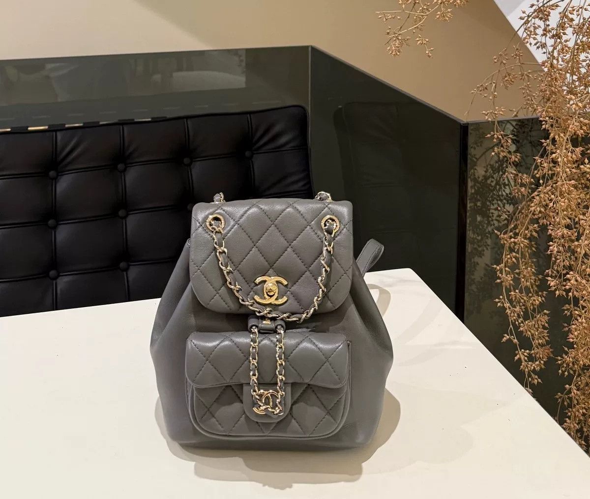 Chanel Pre-loved Bag Very good condition Size ONE SIZE - 1 Thumbnail