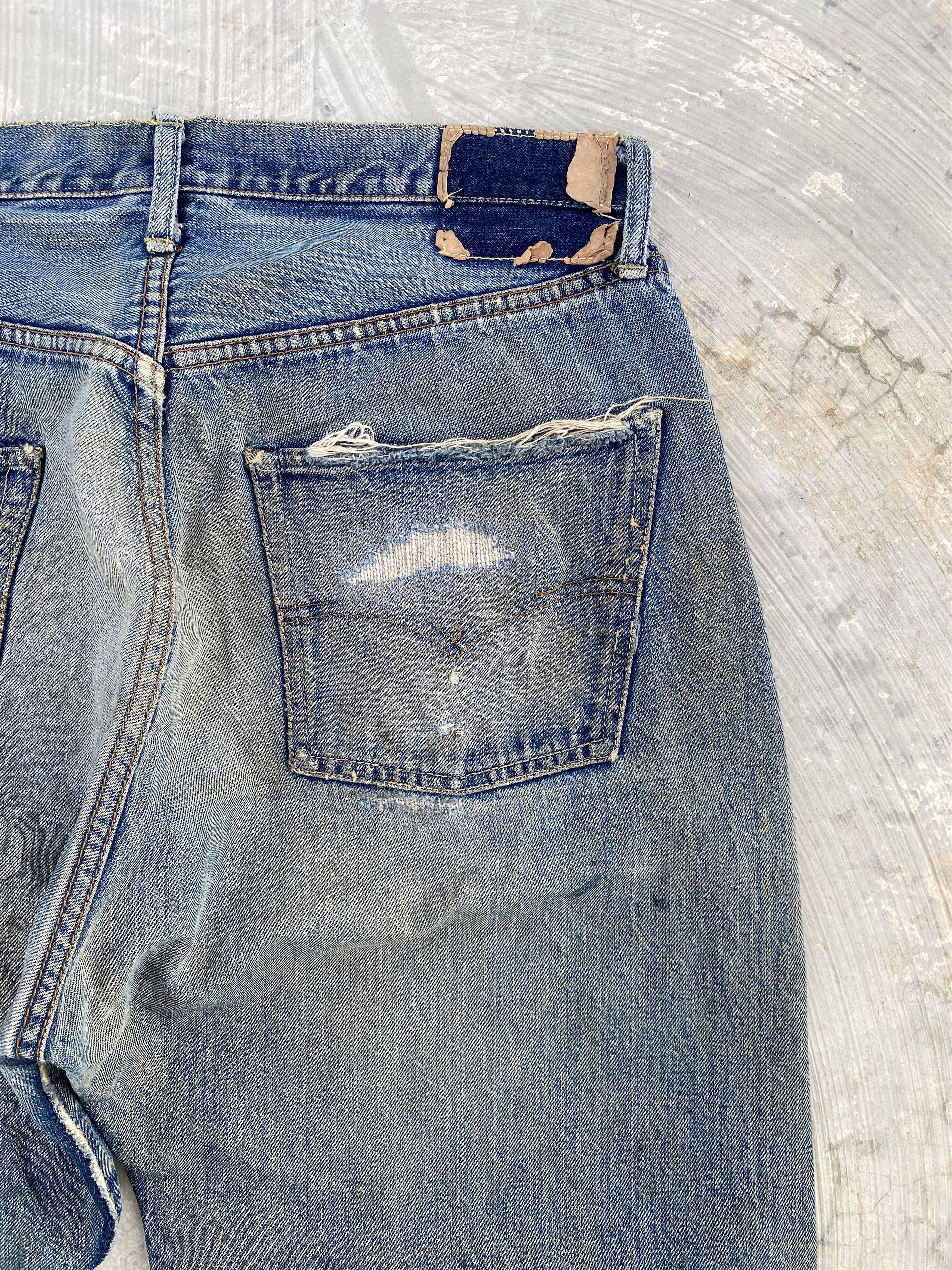 Levi's Vintage 60s Levis 501 Big E V-Stitch #6 Selvedge Jeans Size US 35 - 7 Thumbnail