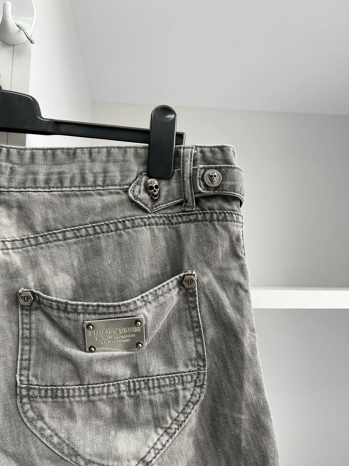 Designer × Philipp Plein × Vintage Vintage Philipp Plein Metal Logo Skull Gray Shorts Size US 34 / EU 50 - 10 Thumbnail