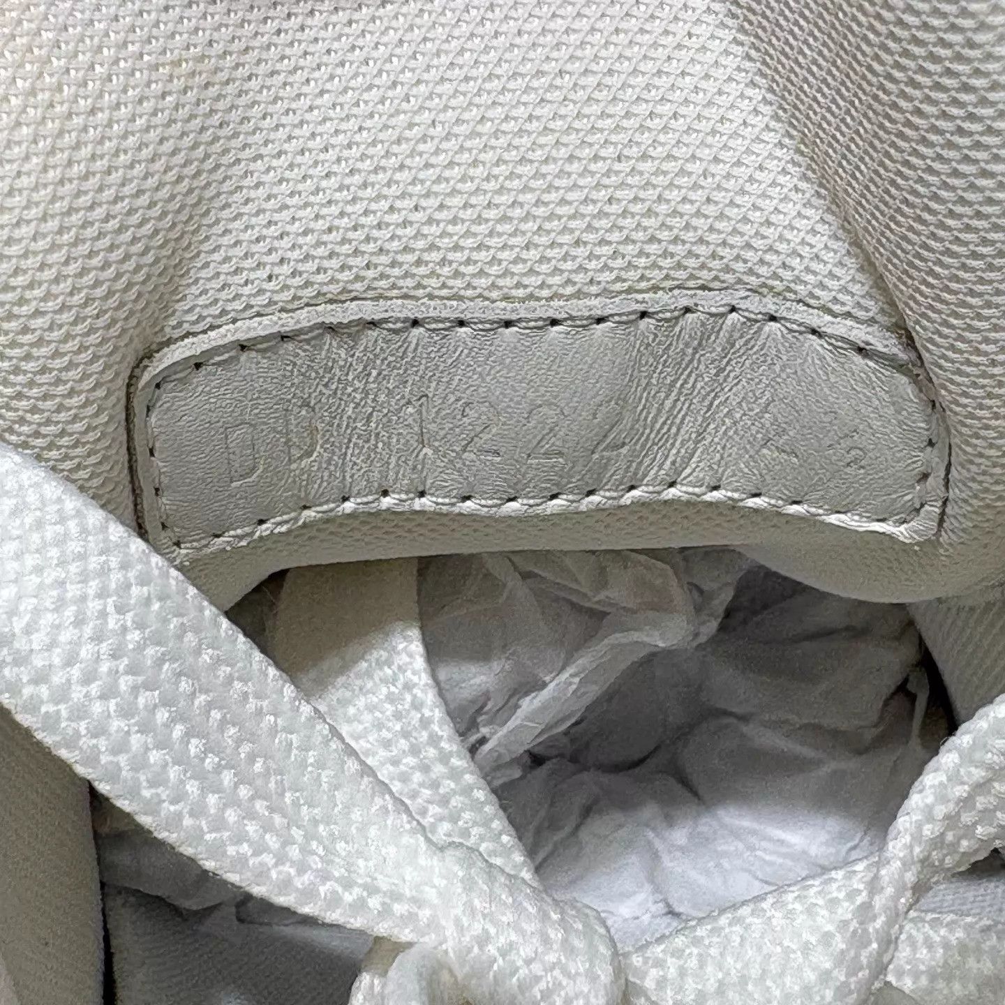Louis Vuitton LV Trainer x YayoiKusama White UK2.5/36.5 YH25039 Size US 5 / IT 35 - 8 Thumbnail