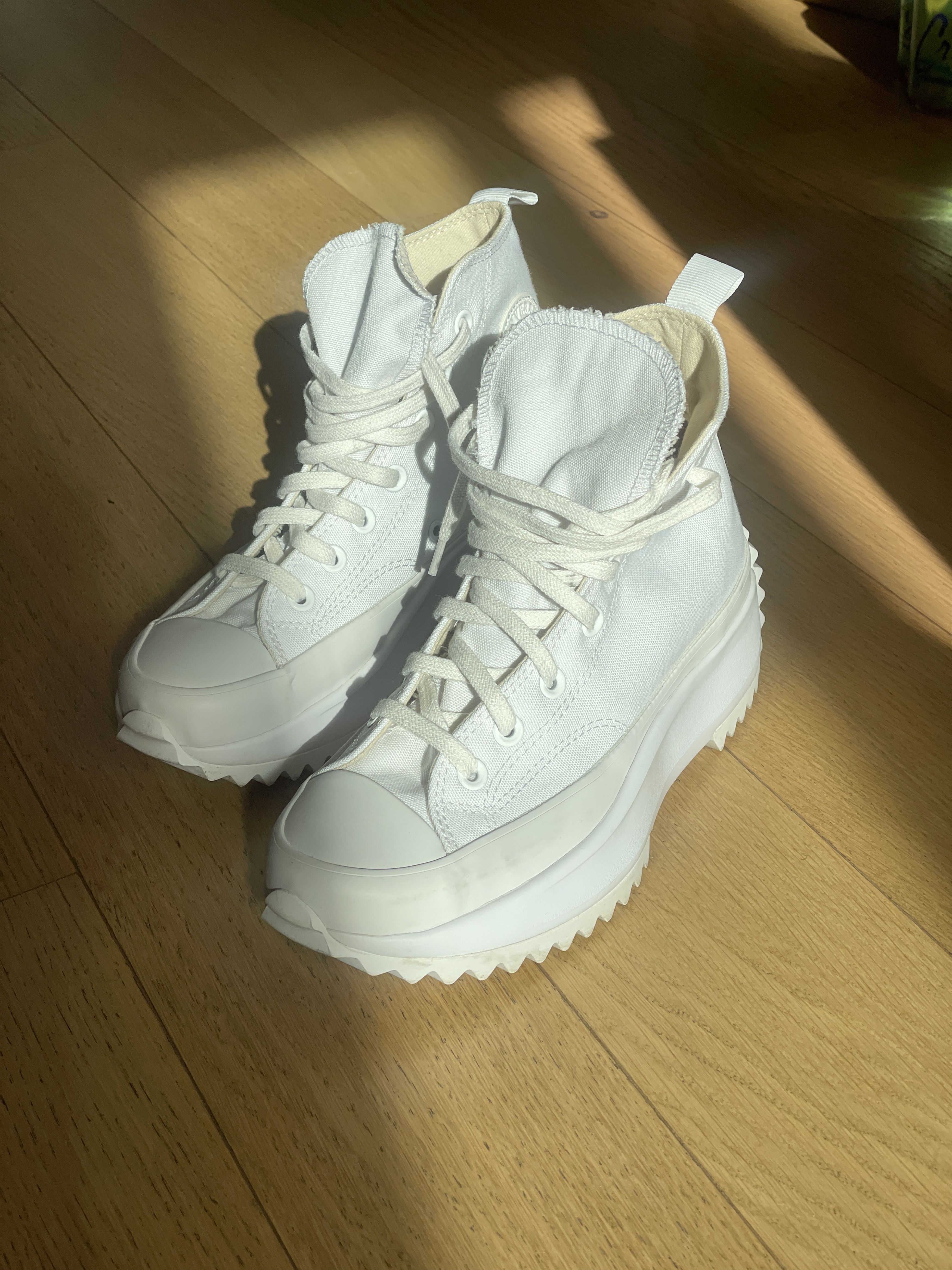 Converse Converse Run Star Hike High Sneakers Triple White M6 / W7.5 Size US 7.5 / IT 37.5 - 1 Thumbnail