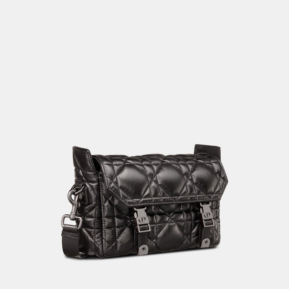 Dior o1bcso1str1124 Size: OS /Small Diorcamp Bag in Black Size ONE SIZE - 1 Thumbnail