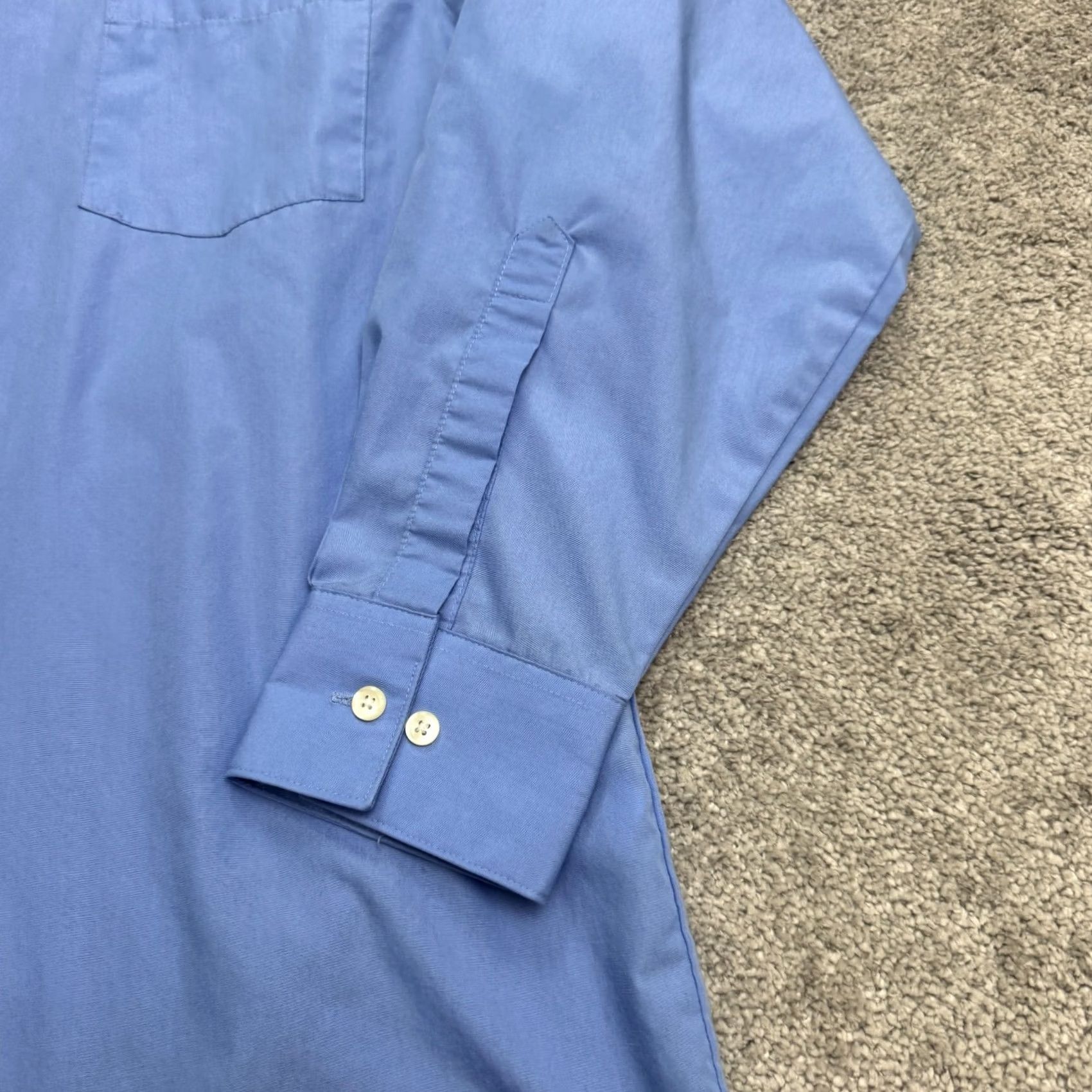 Van Heusen Van Heusen Dress Shirt Shirt Mens 16.5 32/33 Blue Cotton Regular Non-Iron Wrinkle Resistant Button Cuff Barrell Trim Vintage No Size 46R - 4 Thumbnail