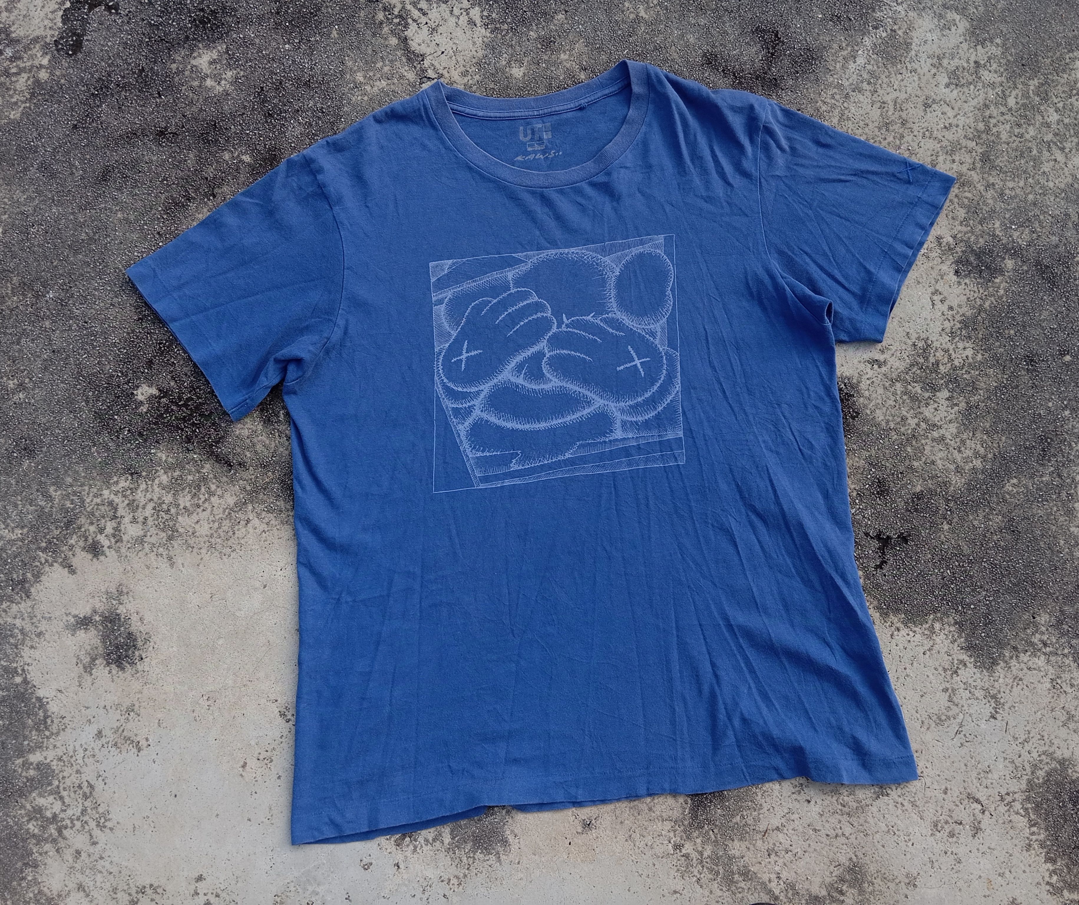 Kaws × Uniqlo Tshirt Kaws 💀 by Uniqlo 🎌 Size US L / EU 52-54 / 3 - 2 Thumbnail