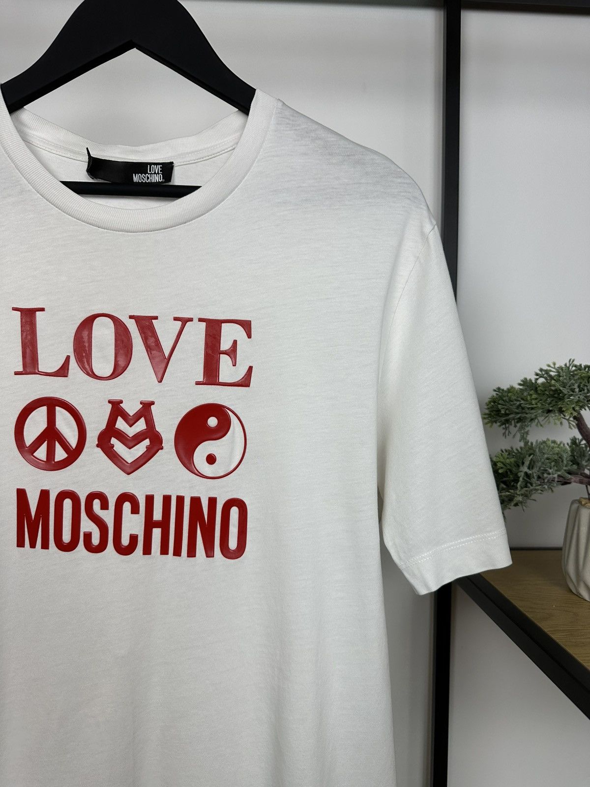 Other Love Moschino T-shirt White Logo Men’s L Luxury Styled Size US L / EU 52-54 / 3 - 3 Thumbnail