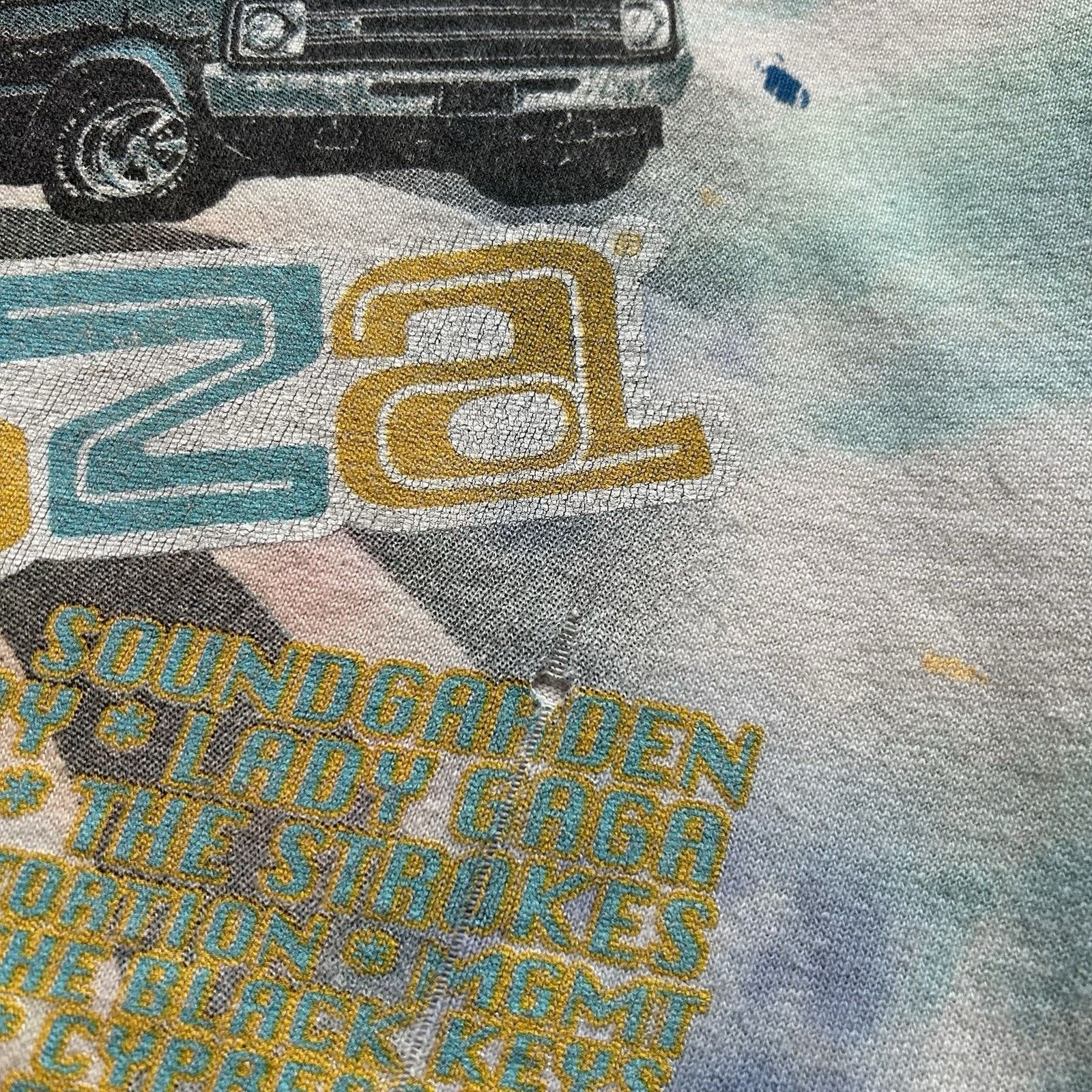 Vintage Vintage Lollapalooza T Shirt Large Tie Dye 2010 Chicago Rare Size US L / EU 52-54 / 3 - 10 Thumbnail