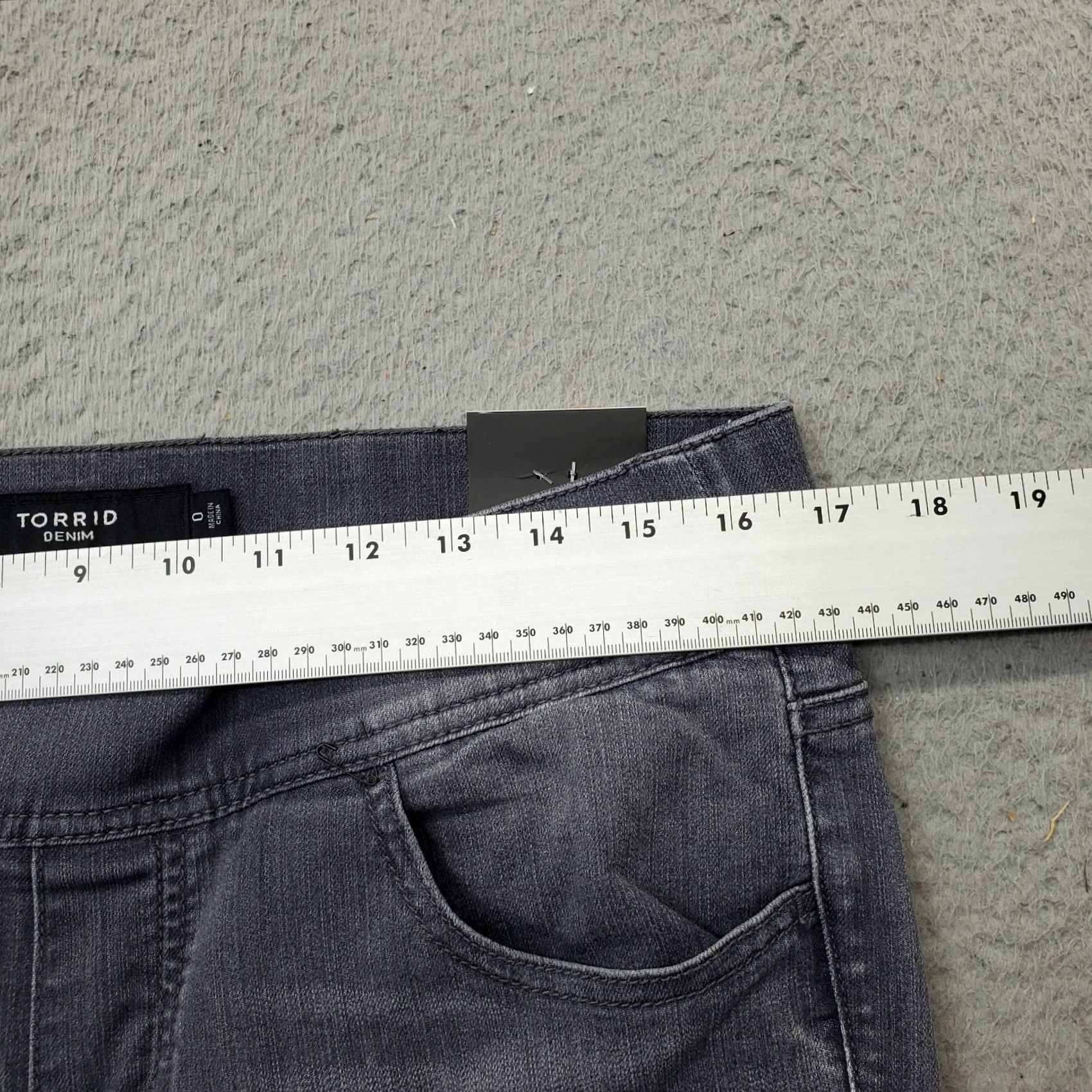Torrid Torrid Jeans Women Size 0 Multi Denim Lean Skinny Stretch Pockets 28.5" Inseam 37.75" Outseam NWT Fall Spring Summer Winter Vintage: No Size 34" / US 12 / IT 48 - 5 Thumbnail