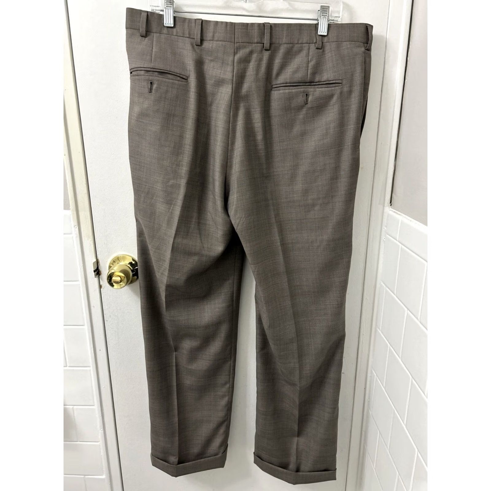 Brooks Brothers Brooks Brothers 346 Pants Mens 36x29 Brown Plaid 100% Wool YKK Cuffed Pleated Dress Pants Mens Regular Brown Plaid Wool Blend Classic Madison Fit Size US 36 / EU 52 - 6 Thumbnail