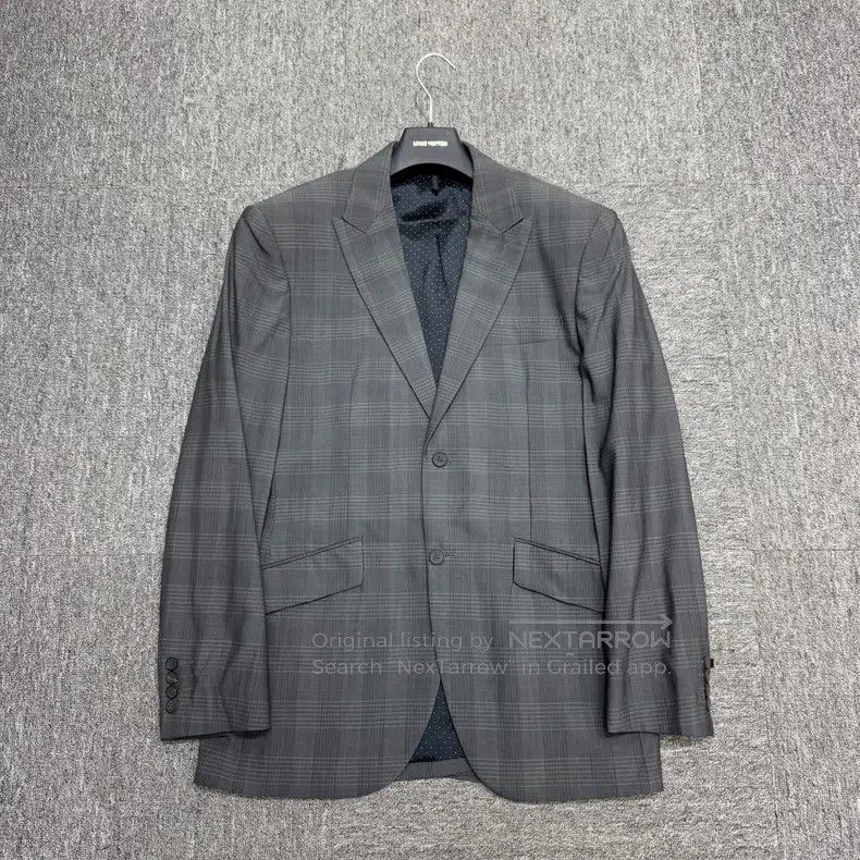 Givenchy Givenchy Size 48 Plaid suit jacket Size: 48 Size US M / EU 48-50 / 2 - 1 Thumbnail