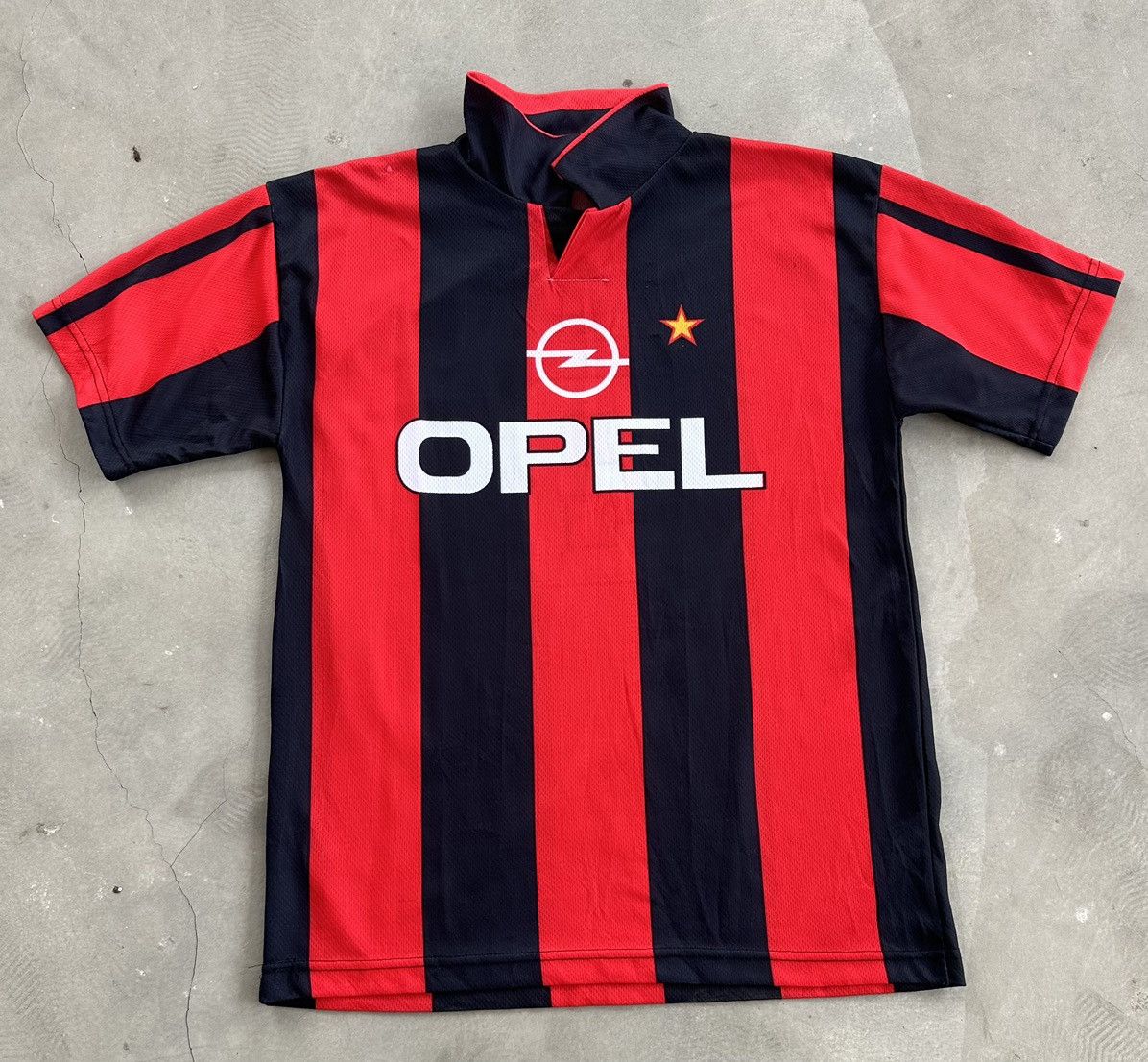 Vintage VINTAGE PAOLO MALDINI AC MILAN 1995-1996 FAN JERSEY Size US XL / EU 56 / 4 - 2 Thumbnail