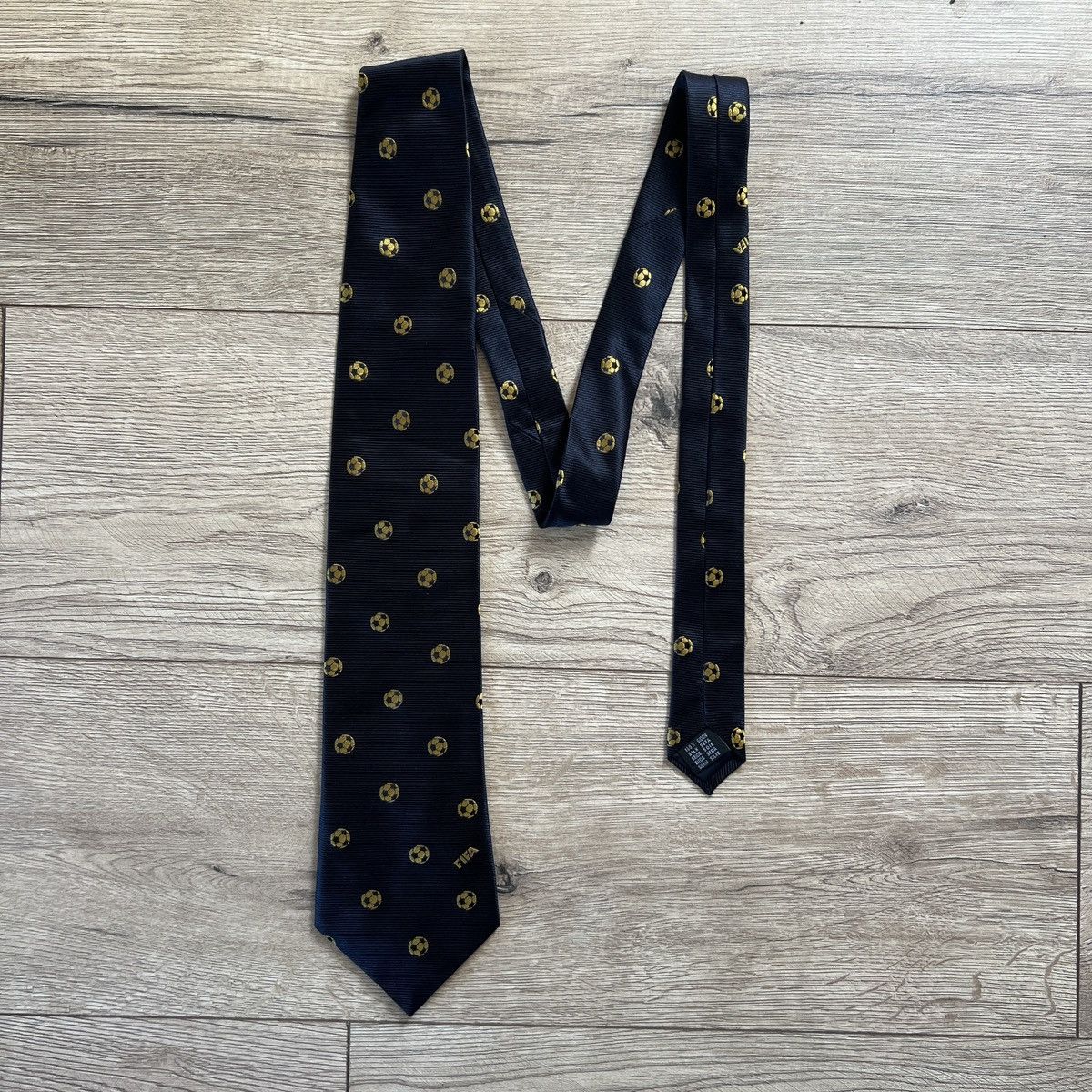 Vintage Vintage 90s FIFA Silk tie monogram rare Size ONE SIZE - 1 Thumbnail