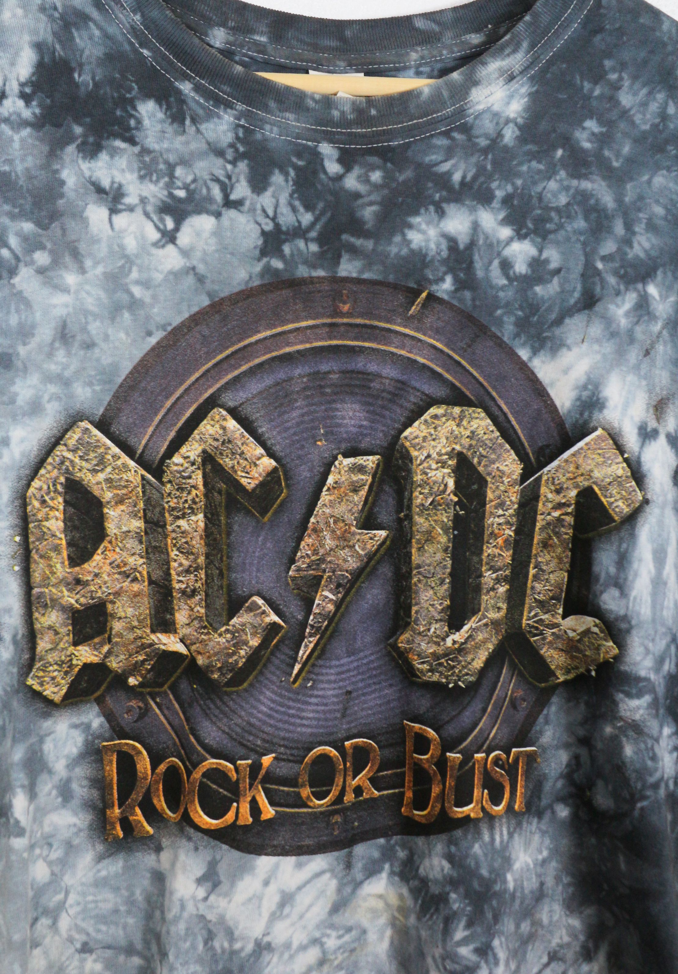 AC/DC × Band Tees × Vintage Vintage ACDC Rock or Bust Tie Dye Bleached Tee 90s Y2K Size US XL / EU 56 / 4 - 4 Thumbnail