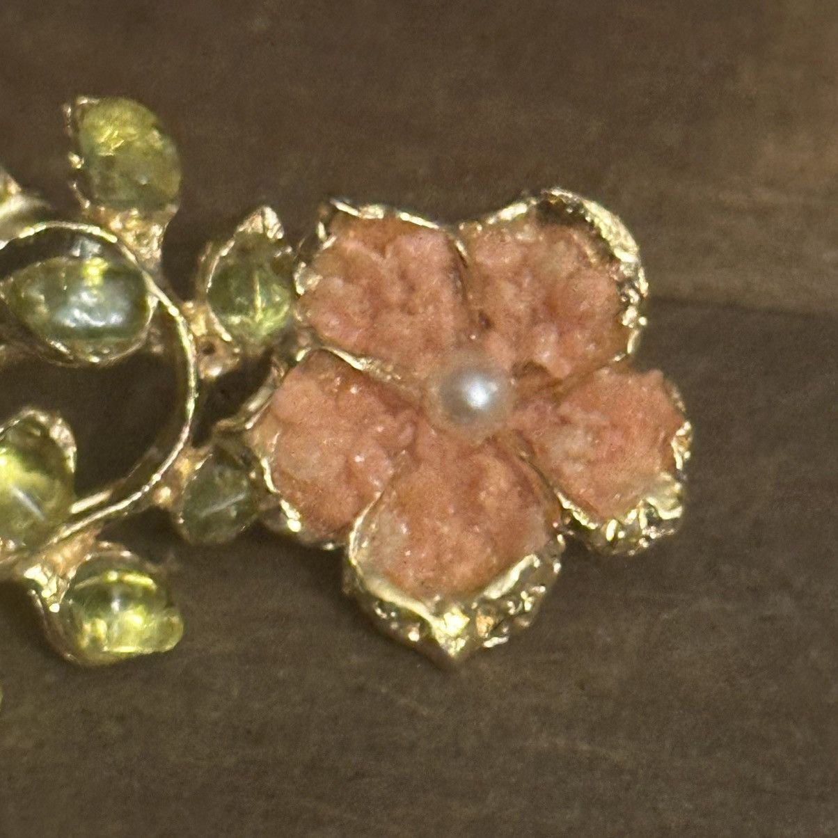 Vintage Vintage druzy coral and rhinestone flower brooch Size ONE SIZE - 2 Thumbnail