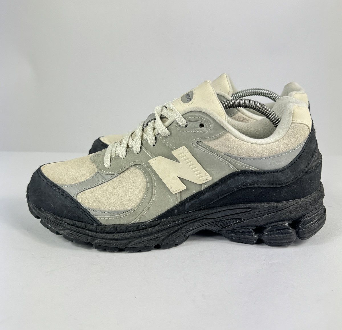 New Balance x THE BASEMENT STONE GREY 2002R SNEAKERS Size US 9.5 / EU 42-43 - 2 Thumbnail