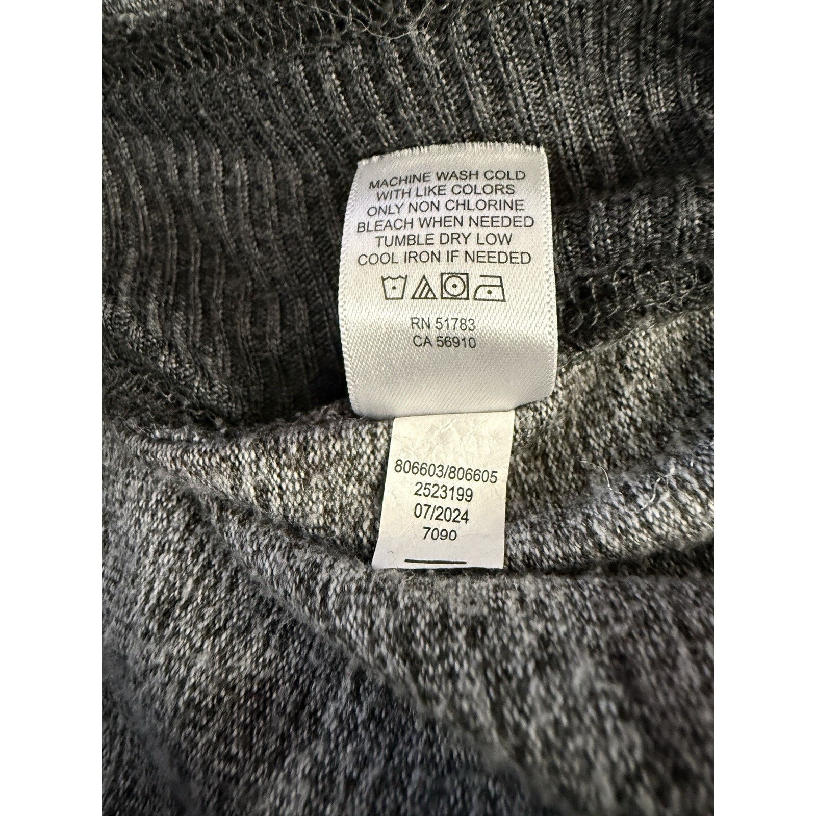 Other Maurices Purple, Gray Camo Women’s Long Sleeve Sweater Size XL / US 12-14 / IT 48-50 - 4 Thumbnail