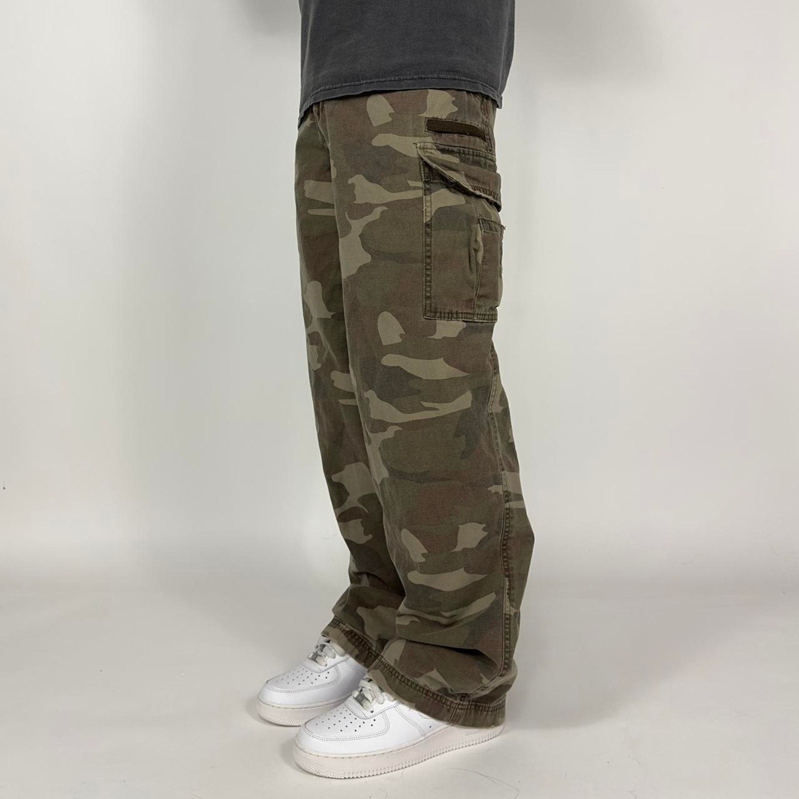 Japanese Brand × Southpole Y2K Camouflage Plugg Streetwear Wide Leg Baggy Cargo Pants Size US 38 / EU 54 - 2 Thumbnail