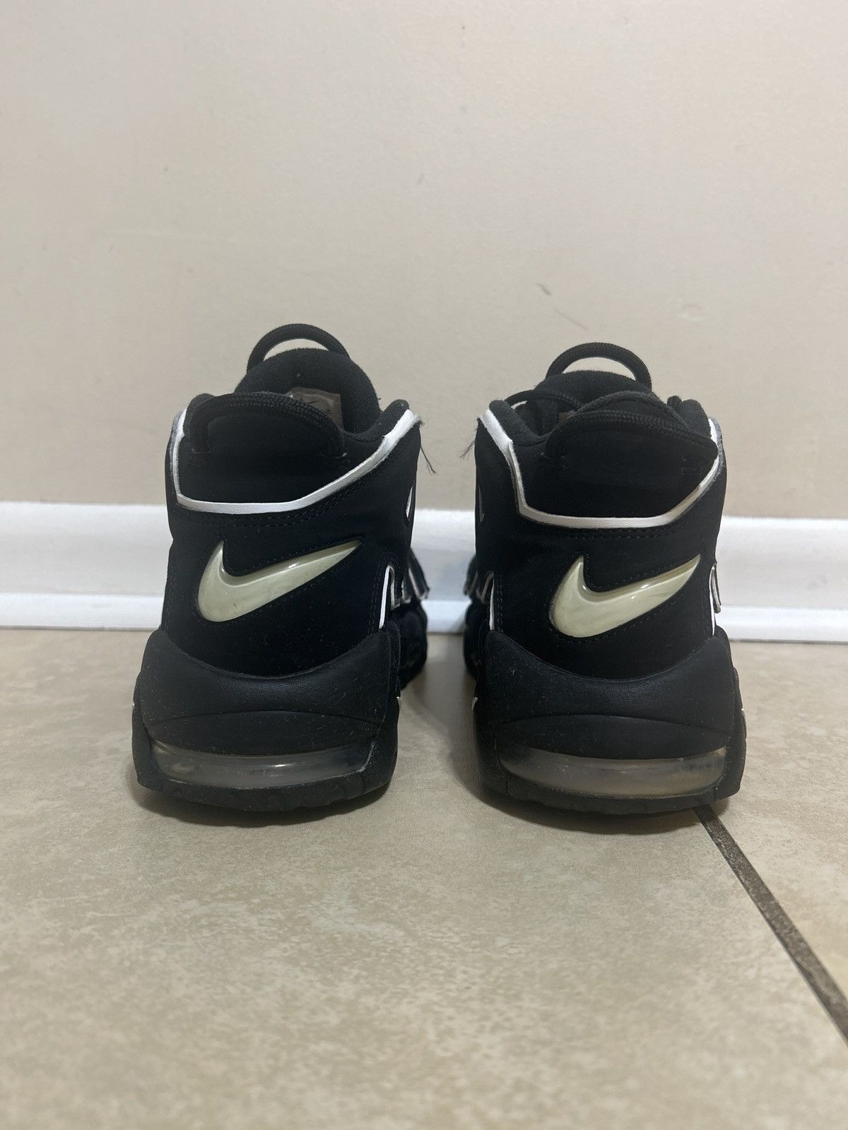 Nike Nike Air More Uptempo Black White Size US 9 / EU 42 - 4 Thumbnail