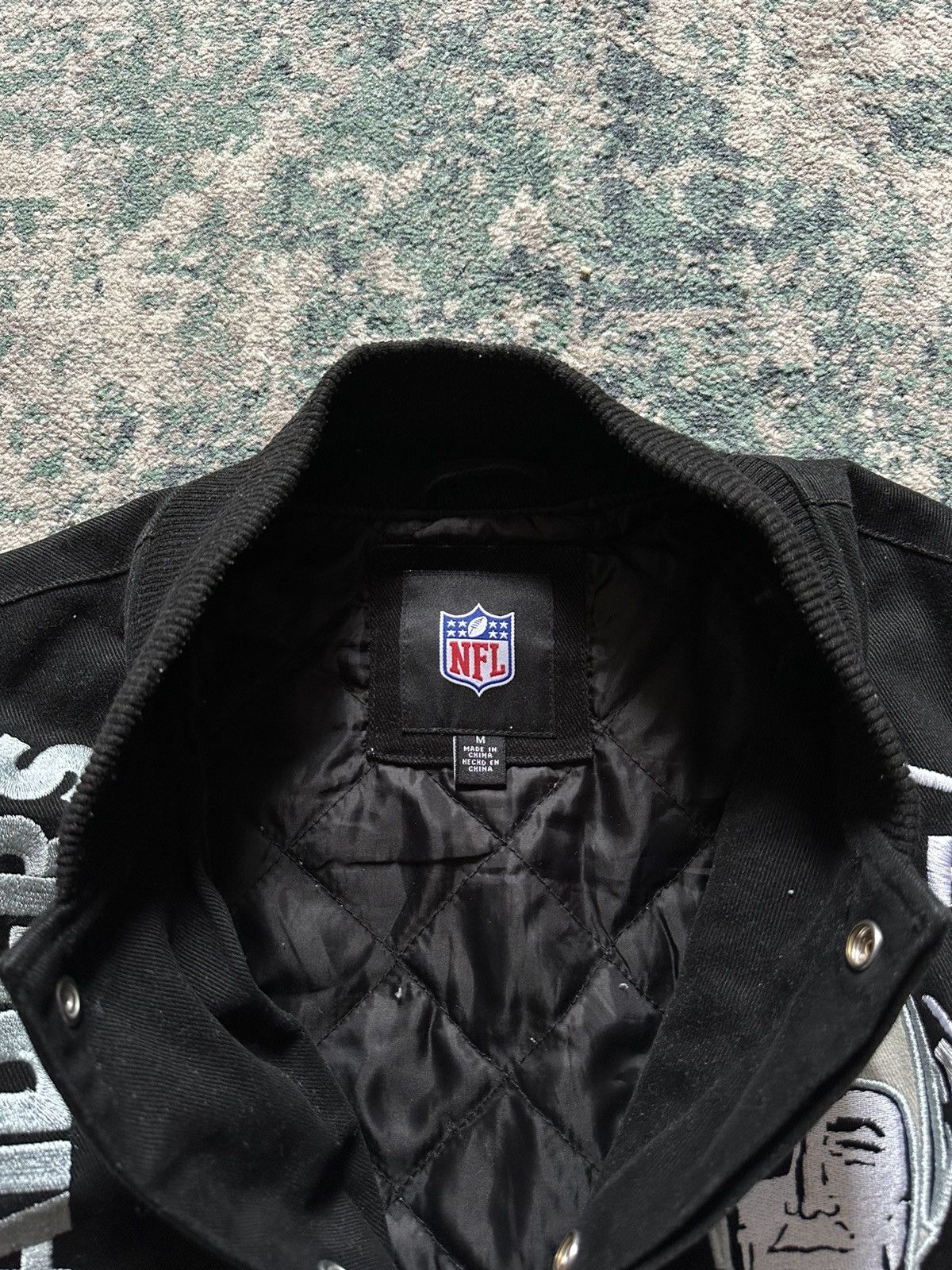 NFL VINTAGE NFL RAIDERS BIG LOGO EMBROIDERY BOMBER JACKET M Size US M / EU 48-50 / 2 - 7 Thumbnail