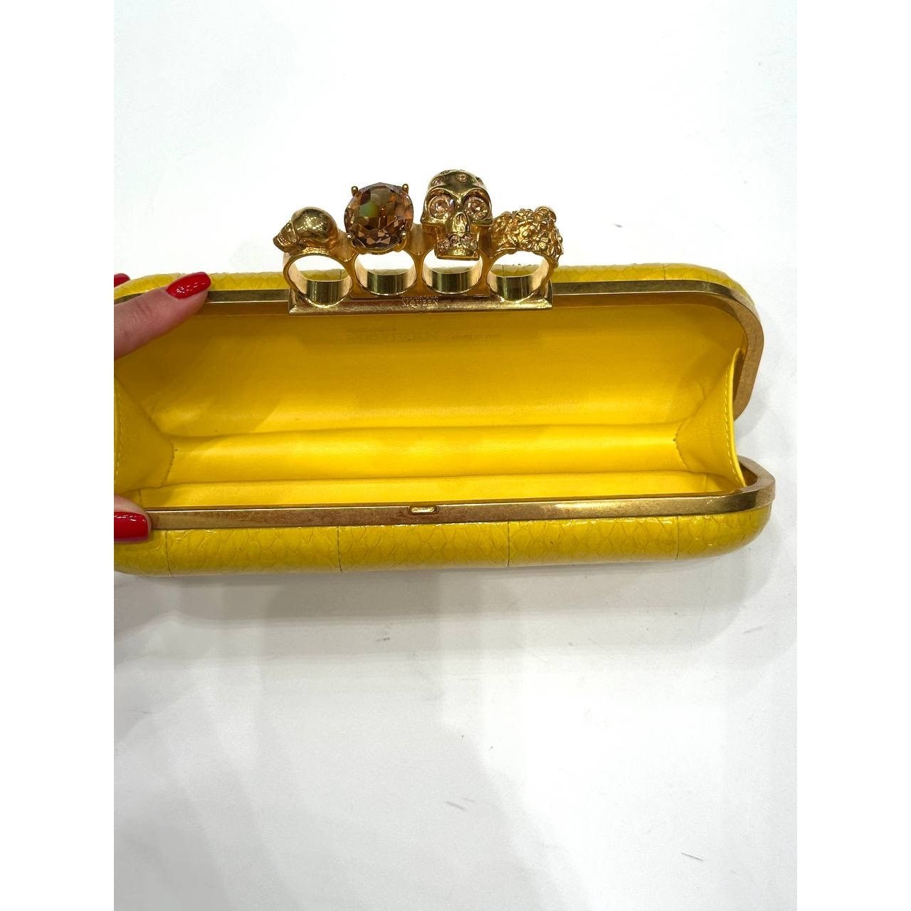 Alexander McQueen Alexander McQueen Yellow Snakeskin Skull Clutch Size ONE SIZE - 3 Thumbnail