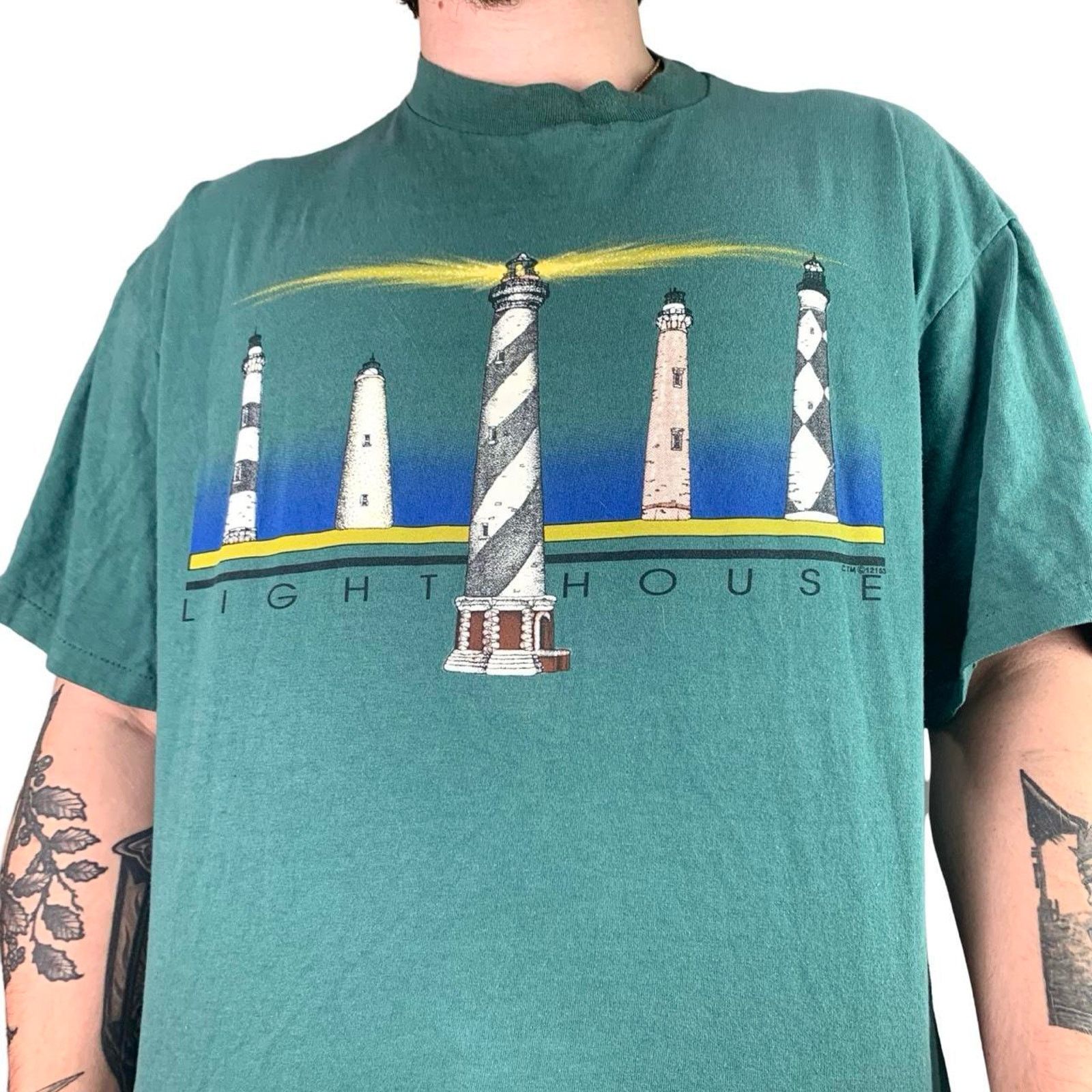 Vintage Vintage 90s Green Lighthouse Single Stitch Graphic T-shirt Size US XL / EU 56 / 4 - 1 Thumbnail