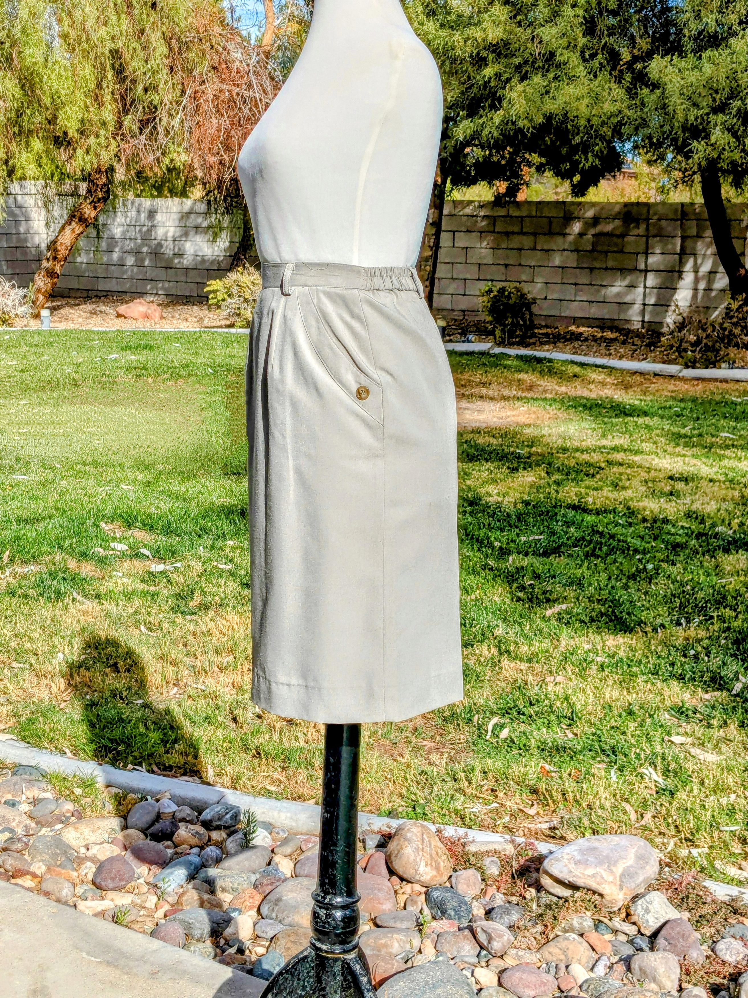 Vintage Vintage Japanese Yamamoto Retro Button Pockets Midi Skirt Size 24" / US 00 / IT 34 - 5 Thumbnail