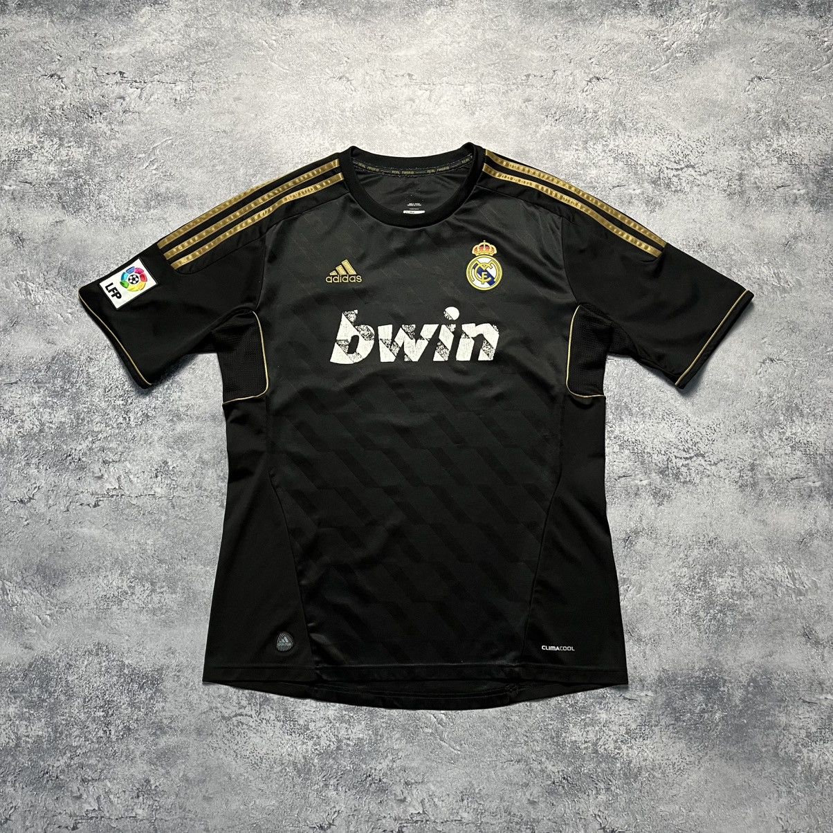 Vintage Adidas Real Madrid 2011/12 Away Soccer Jersey Ramos