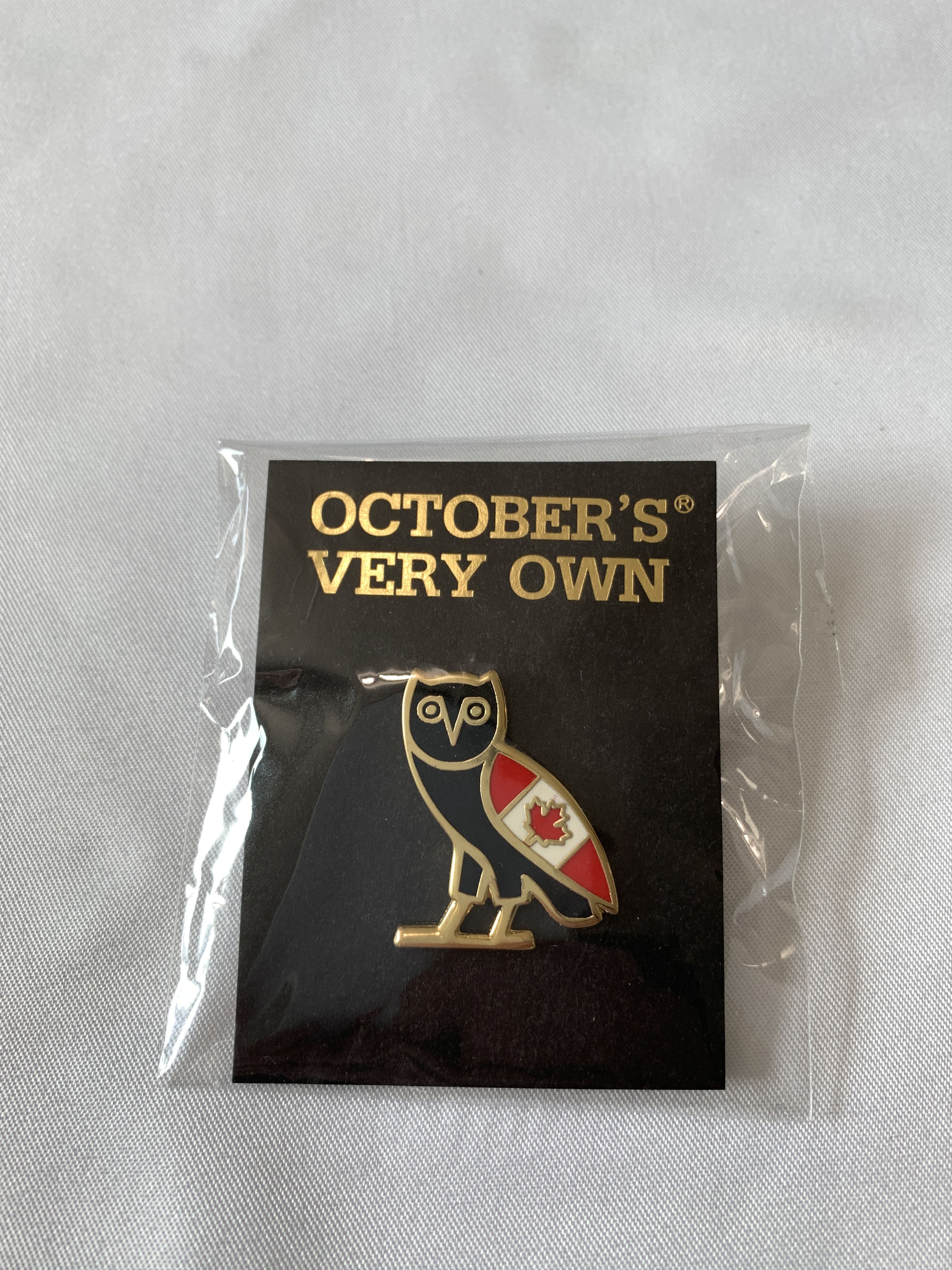 Drake OVO OG Owl Canada Flag Pin Set Size ONE SIZE - 2 Thumbnail