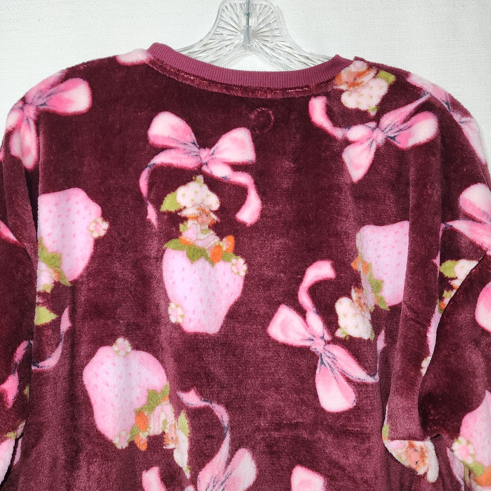 Strawberry Strawberry shortcake fleece sweatshirt women's size small Size S / US 4 / IT 40 - 6 Thumbnail