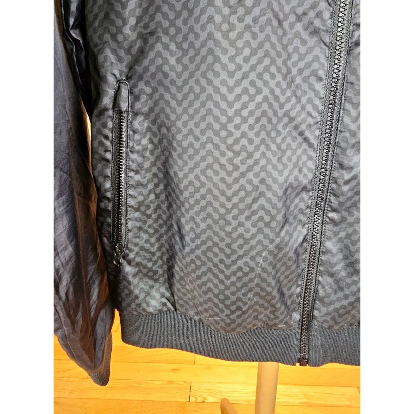 Nike VINTAGE NIKE WIND BREAKER TRACK TOP HOODIE JACKET SZ MEDIUM Jacket Mens Black Windbreaker 90s Nike Hooded Jacket Medium Mens Size US M / EU 48-50 / 2 - 6 Thumbnail