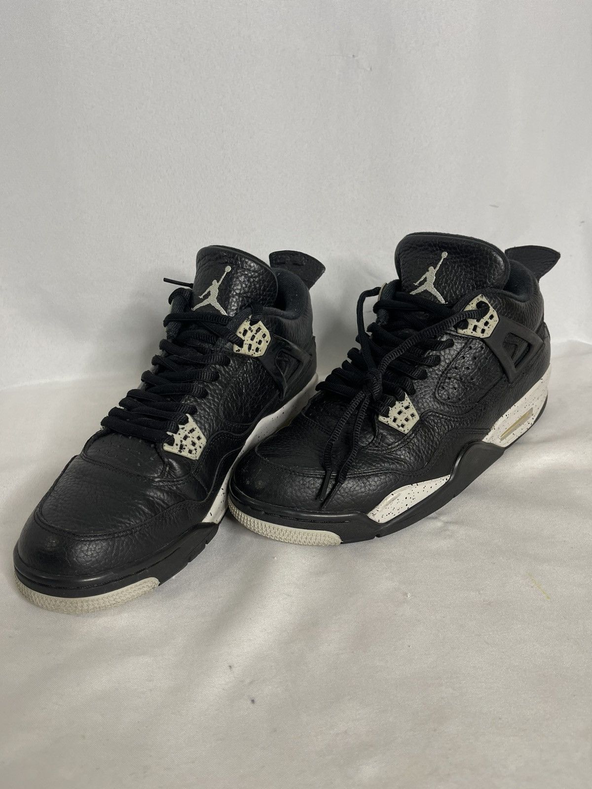 Nike 2015 Nike Air Jordan 4 Retro LS "Oreo" Sneakers (11 Mens) Size US 11 / EU 44 - 3 Thumbnail