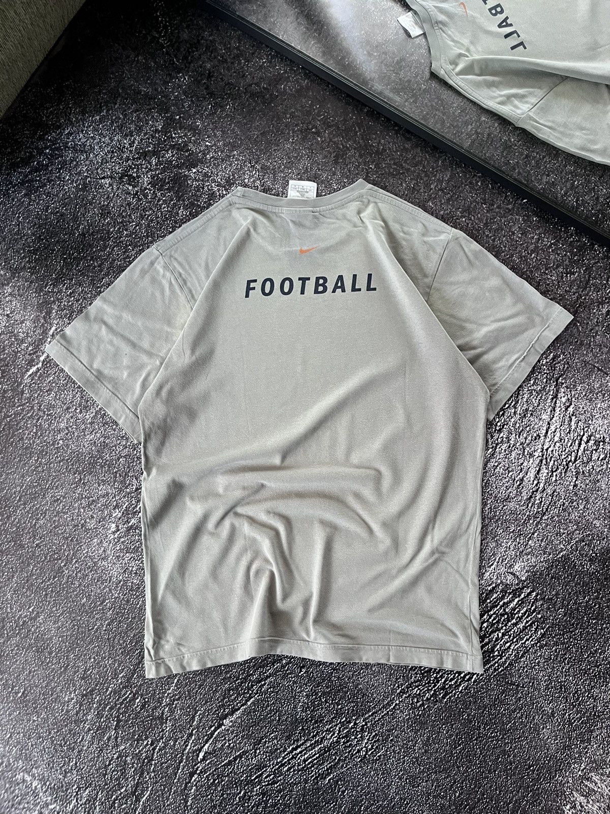 Nike Vintage Nike Y2K Premier Cup Football T-Shirt Tee Size US M / EU 48-50 / 2 - 4 Thumbnail