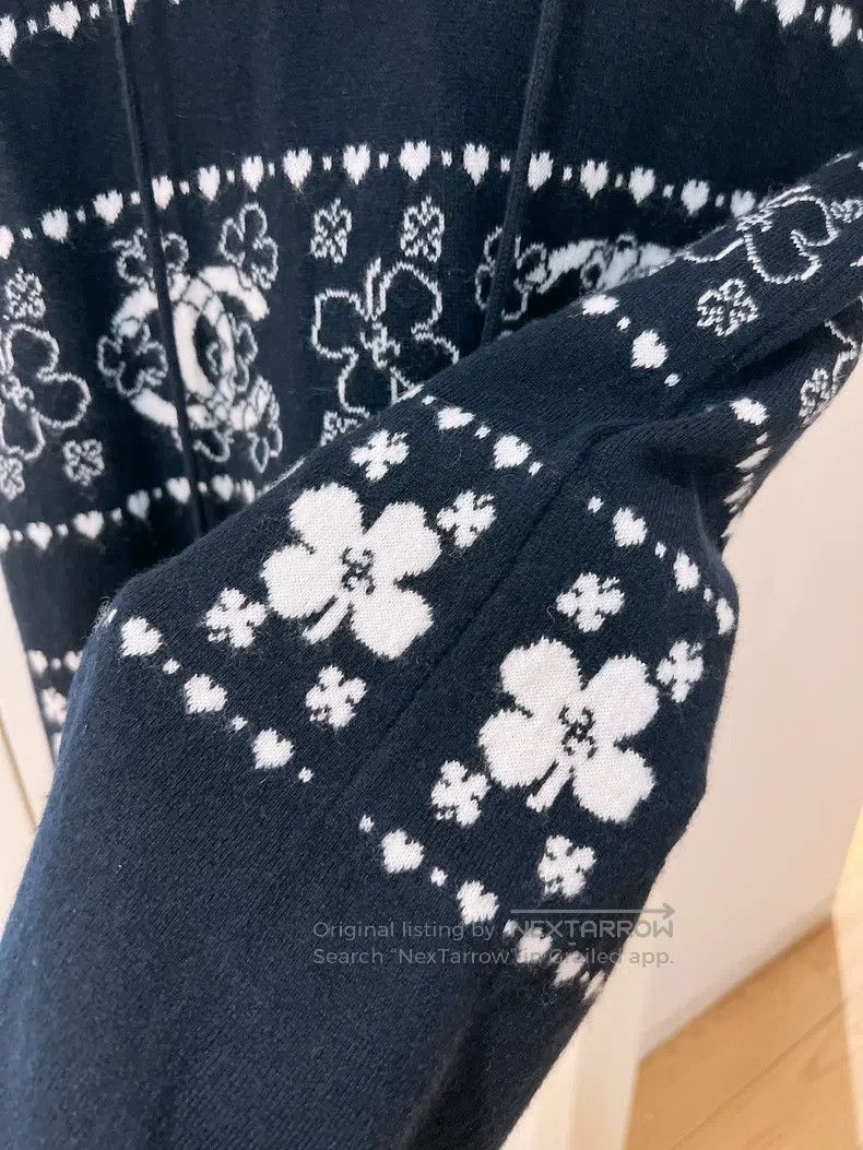 Chanel Chanel Double C clover cashmere sweater Size XS / US 0-2 / IT 36-38 - 6 Thumbnail