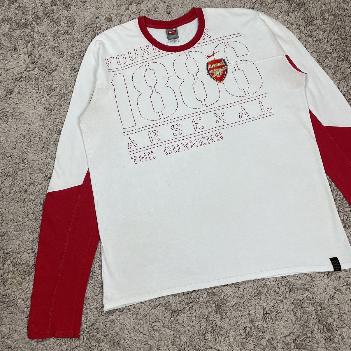 Vintage Vintage Nike Arsenal The Gunners Longsleeve T-shirt Size US XL / EU 56 / 4 - 3 Thumbnail