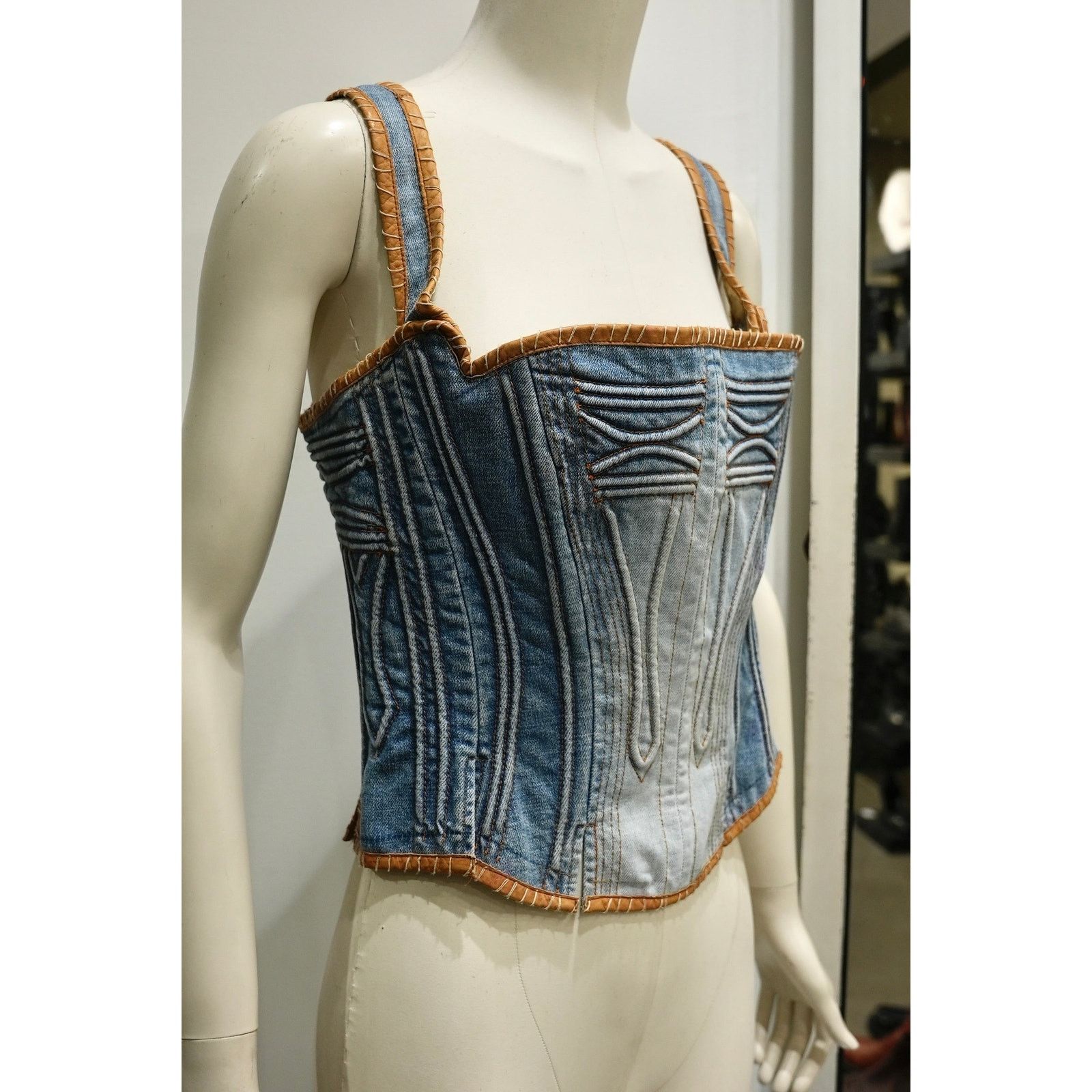 Roberto Cavalli 2004 Roberto Cavalli 3D armor corset top Size M / US 6-8 / IT 42-44 - 3 Thumbnail