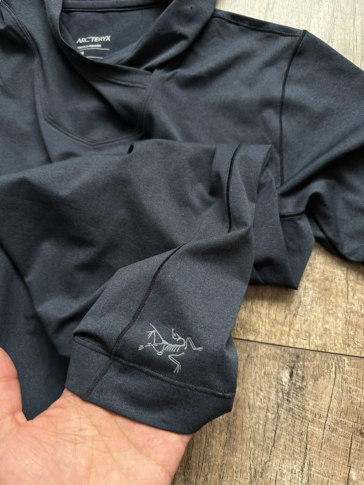 Arc'teryx Women's Arcteryx Blue Light Hoodie Size M / US 6-8 / IT 42-44 - 9 Thumbnail
