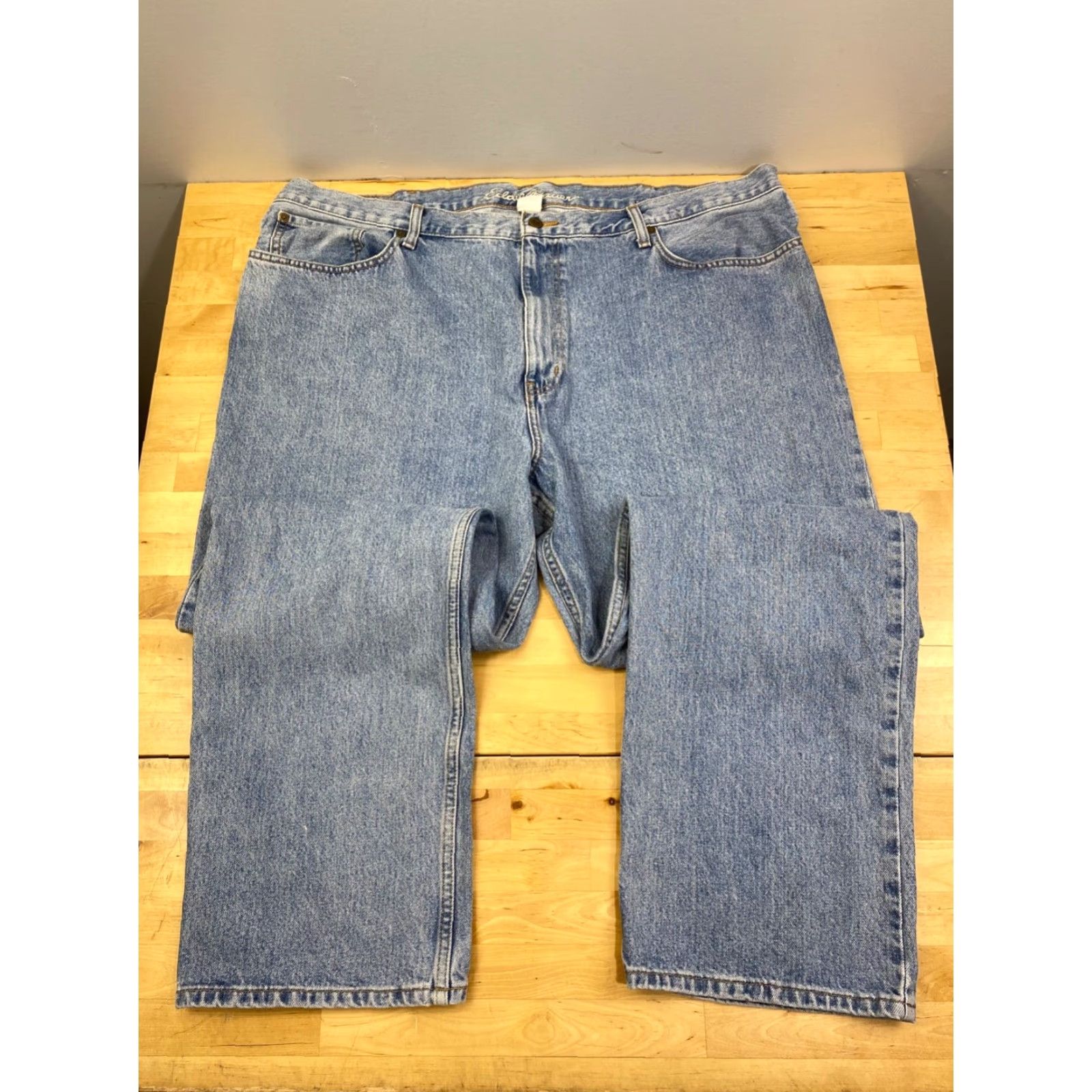 Eddie Bauer VINTAGE Eddie Bauer Denim Jeans Mens 44x34 Blue Light Wash Straight Regular 31in 10819 Size US 44 / EU 60 - 2 Thumbnail