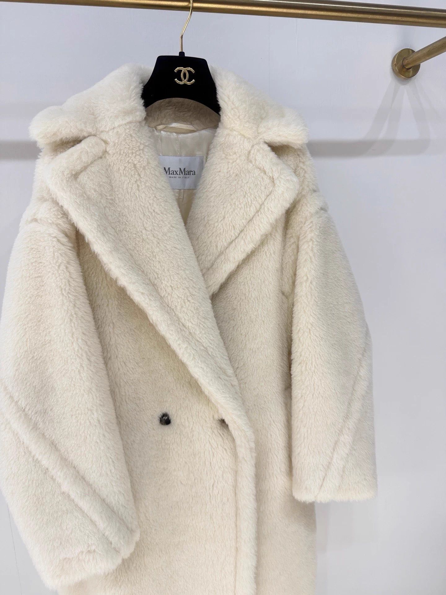 Max Mara Maxmara White Teddy Coat 99 New XS Size XS / US 0-2 / IT 36-38 - 2 Thumbnail