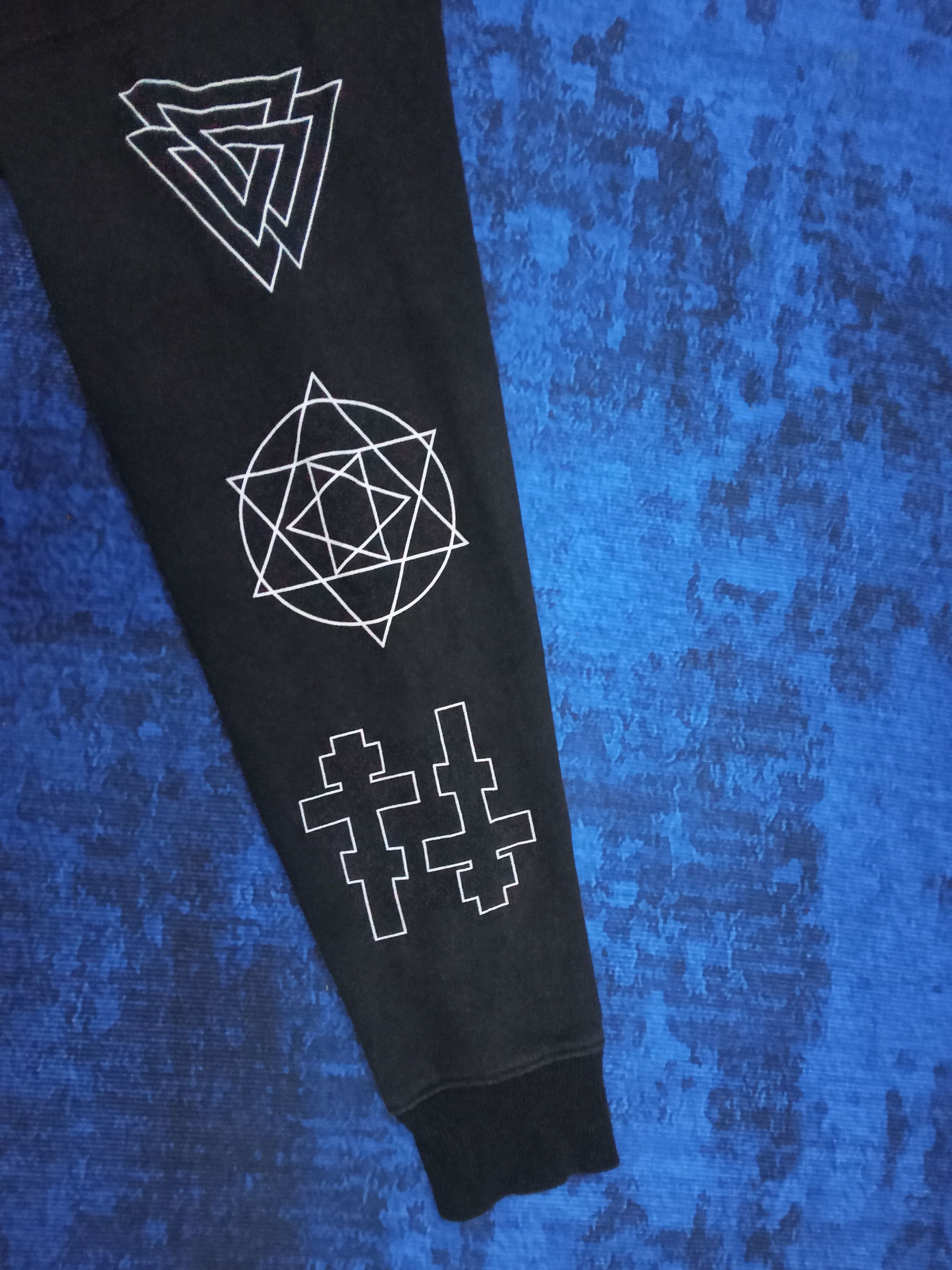 Japanese Brand The GazettE Death To Traitors Hoodie Size US M / EU 48-50 / 2 - 7 Thumbnail
