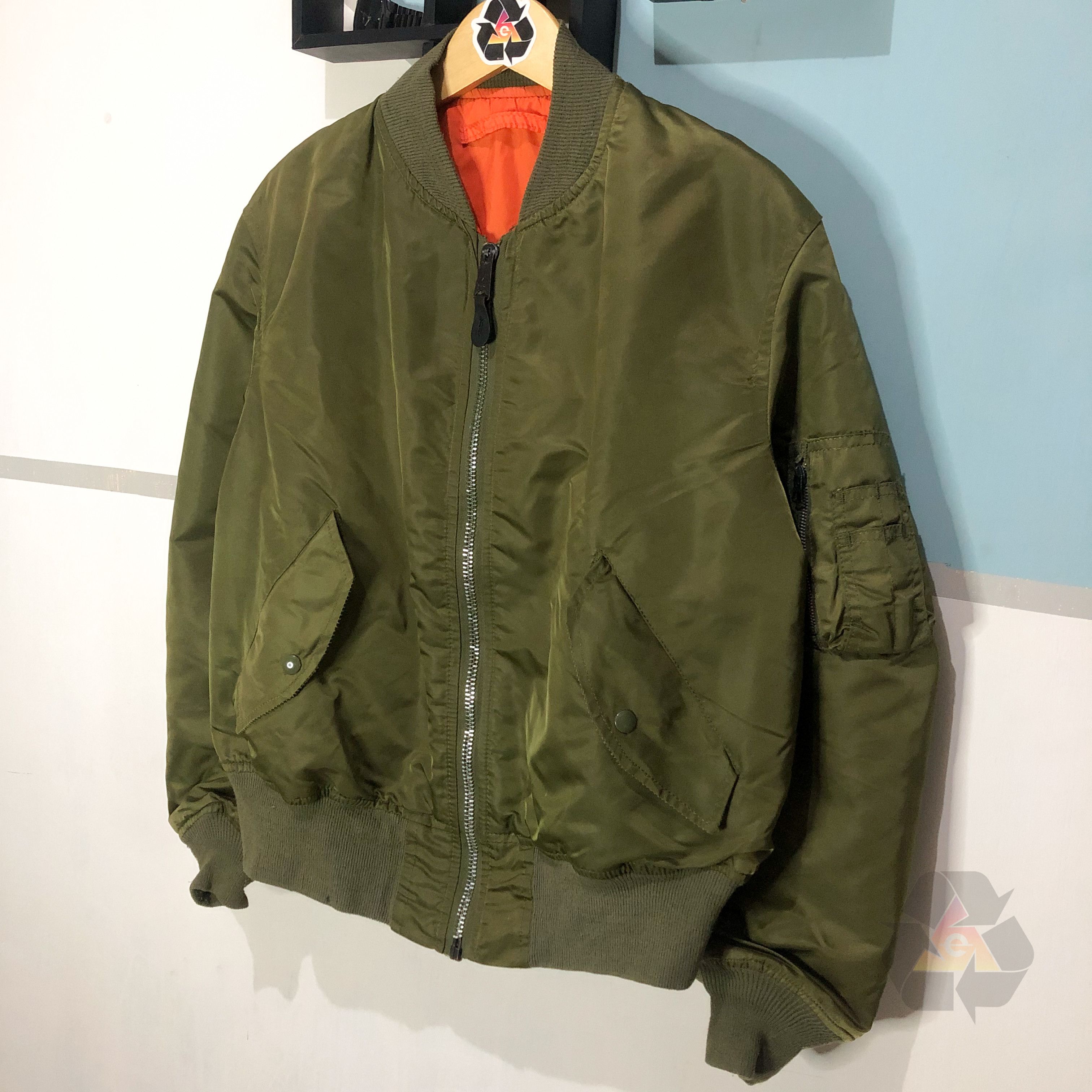 Alpha Industries Vintage Alpha Industries Flayer's Mil-J-32790J USAF MA-1 Size US L / EU 52-54 / 3 - 3 Thumbnail