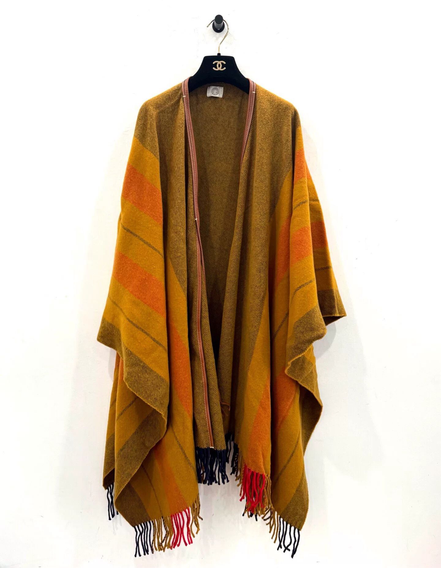 Hermes Hermes Fringe Wool Cape Size ONE SIZE - 1 Thumbnail